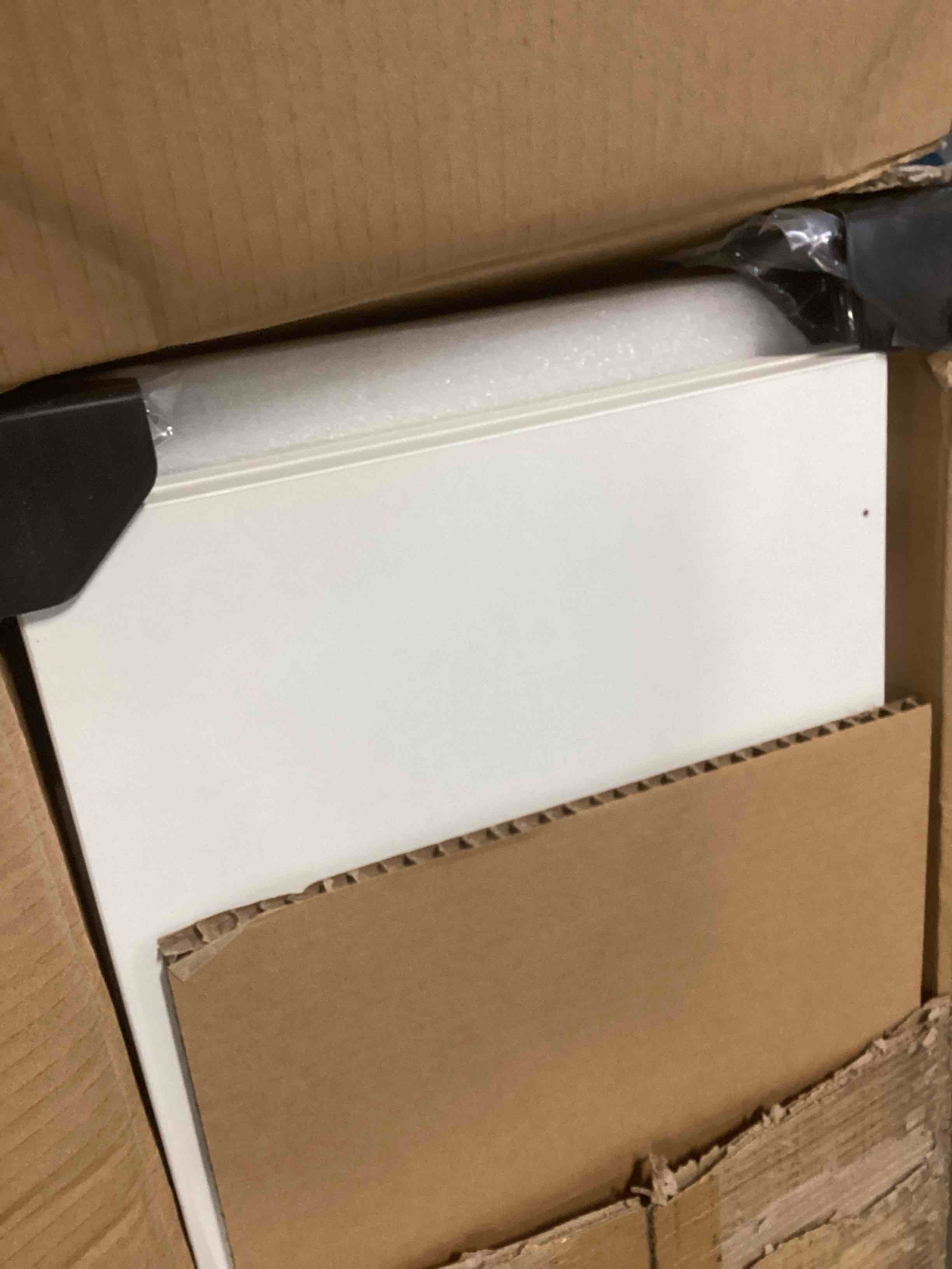 https://s3.amazonaws.com/lotting-images-prod/bidfta/YEL6215985_1714138361869.jpeg