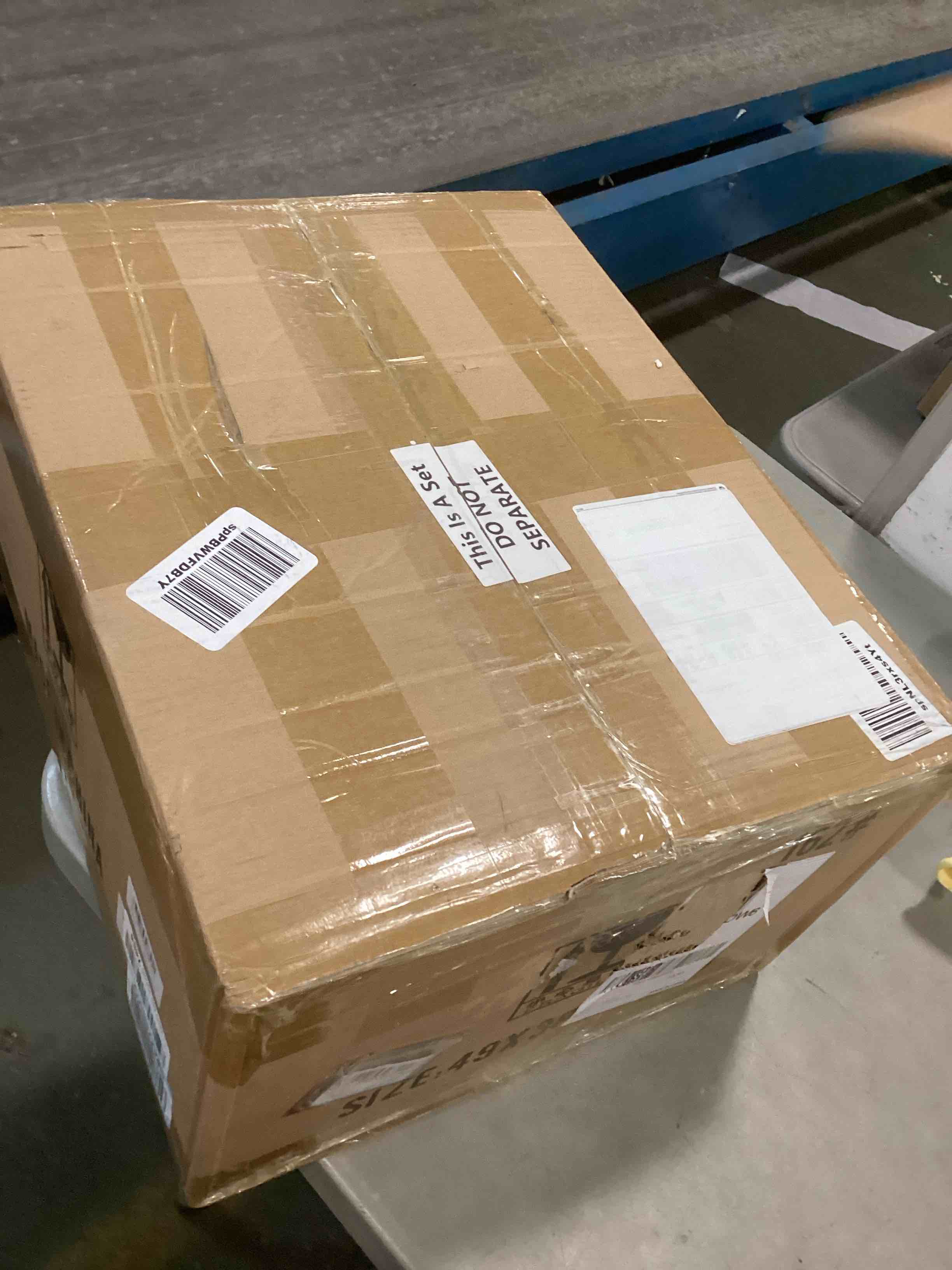 https://s3.amazonaws.com/lotting-images-prod/bidfta/YEL6216411_1714390393042.jpeg