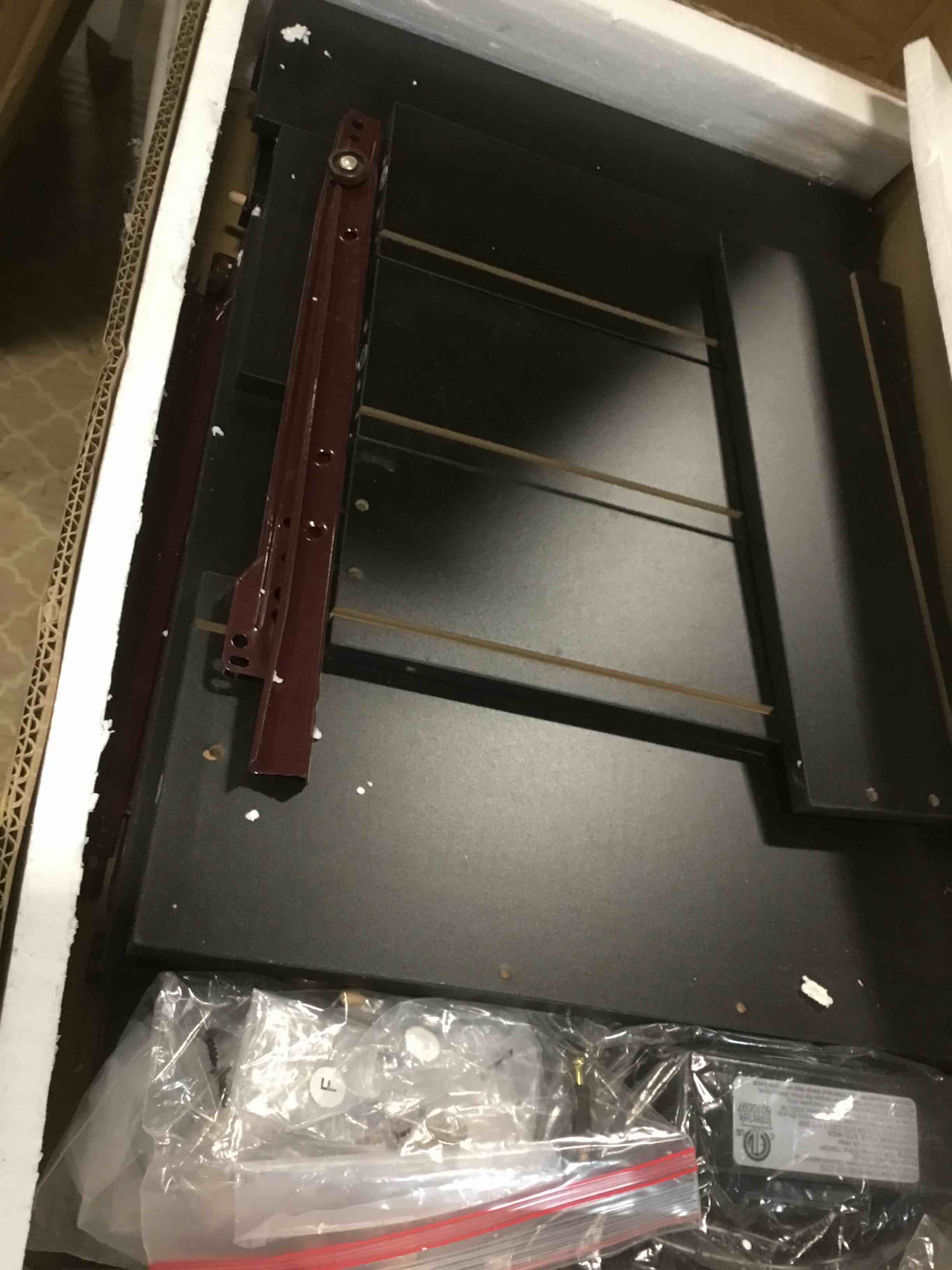 https://s3.amazonaws.com/lotting-images-prod/bidfta/YEL6217287_1713529433211.jpeg