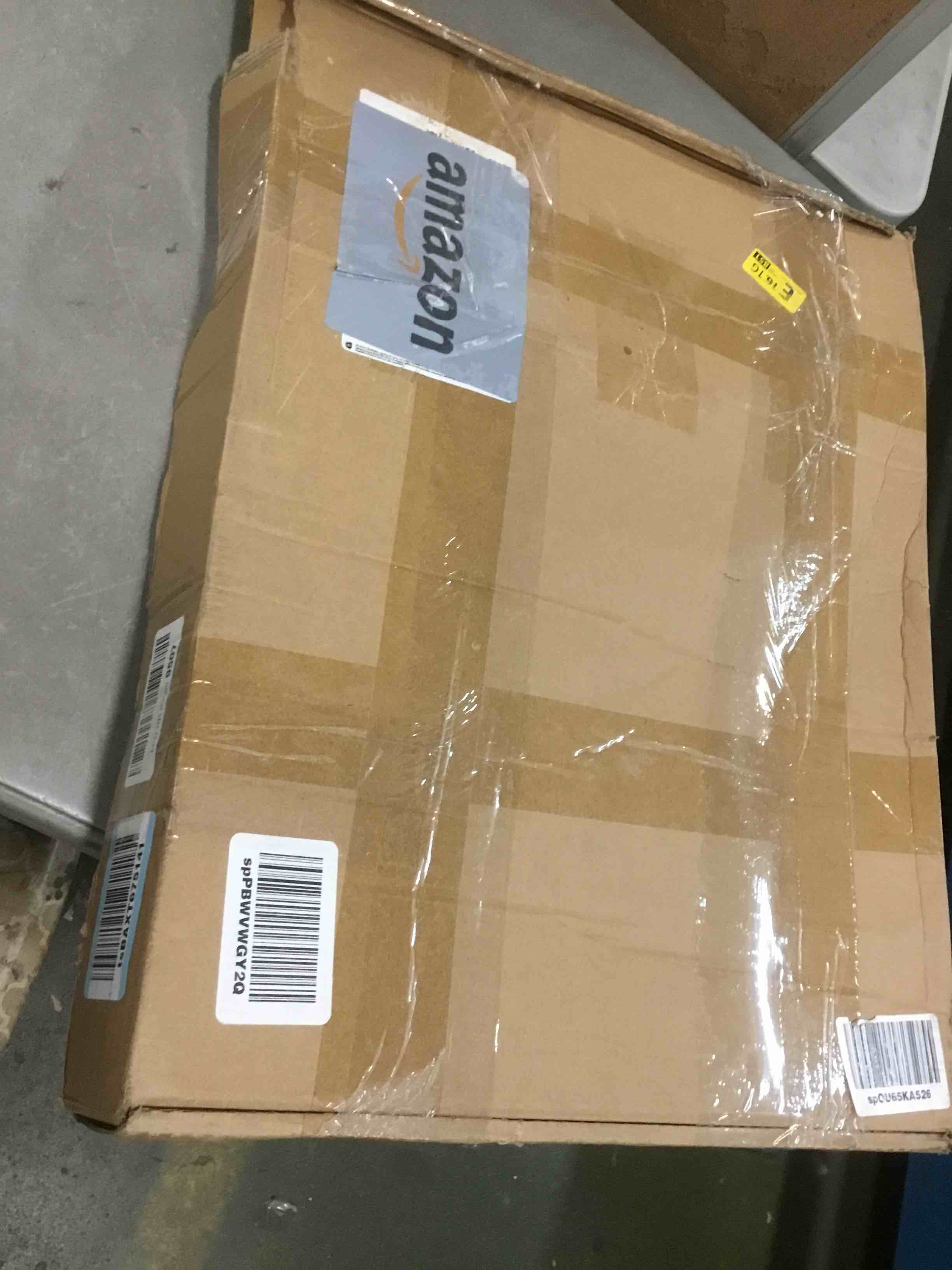https://s3.amazonaws.com/lotting-images-prod/bidfta/YEL6217309_1713532237038.jpeg