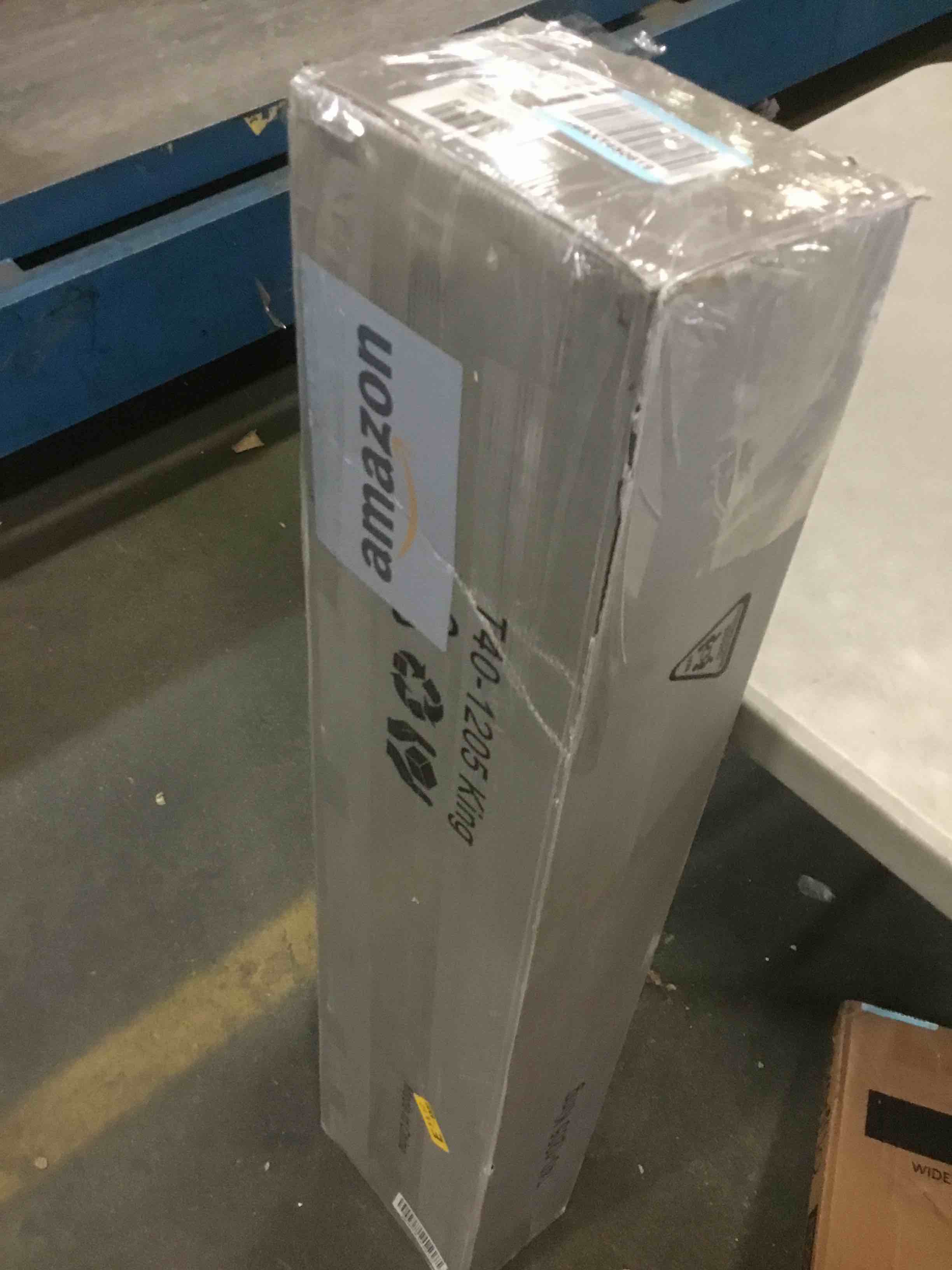 https://s3.amazonaws.com/lotting-images-prod/bidfta/YEL6217937_1713797443306.jpeg