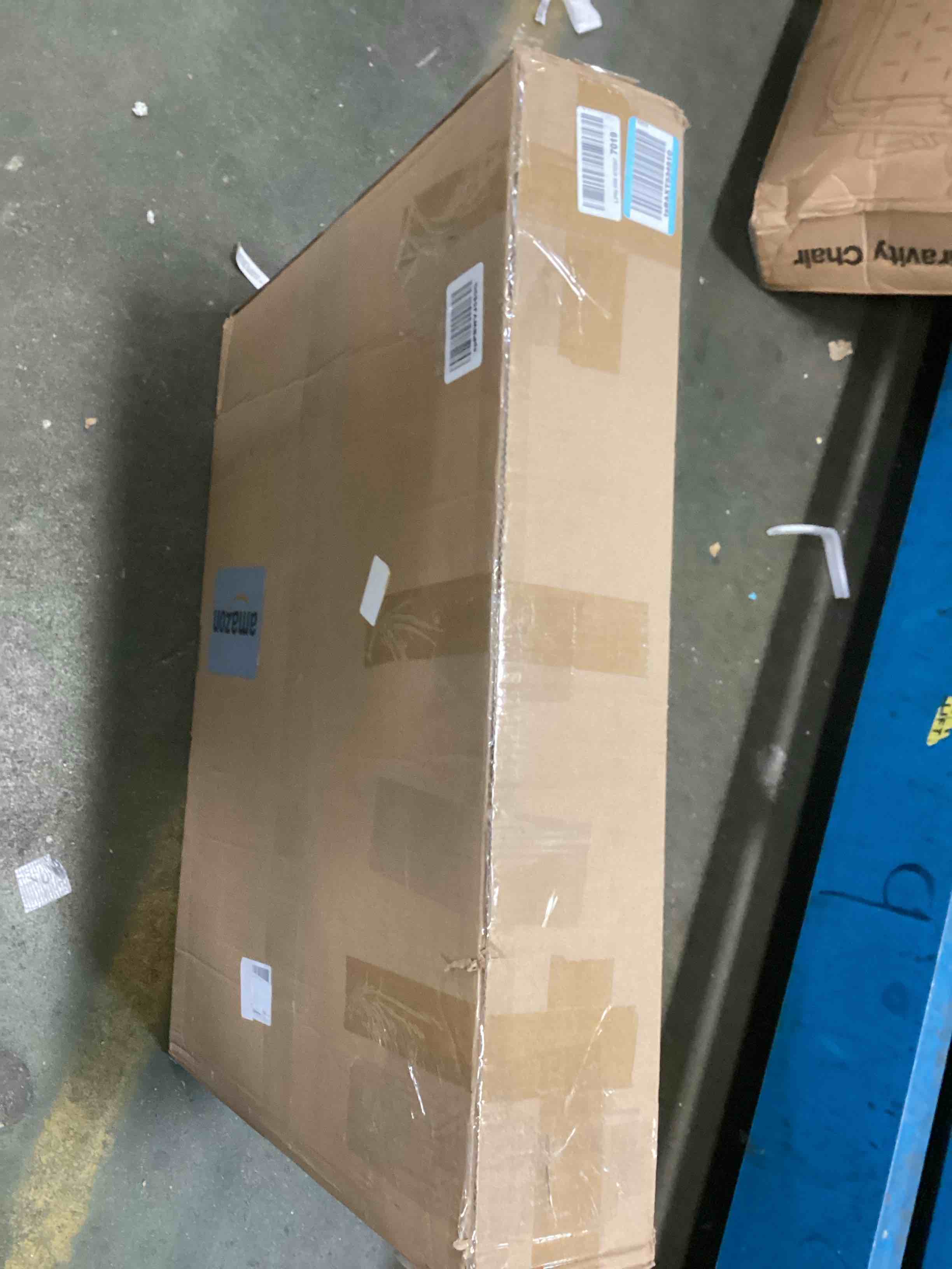 https://s3.amazonaws.com/lotting-images-prod/bidfta/YEL6219151_1713878473965.jpeg