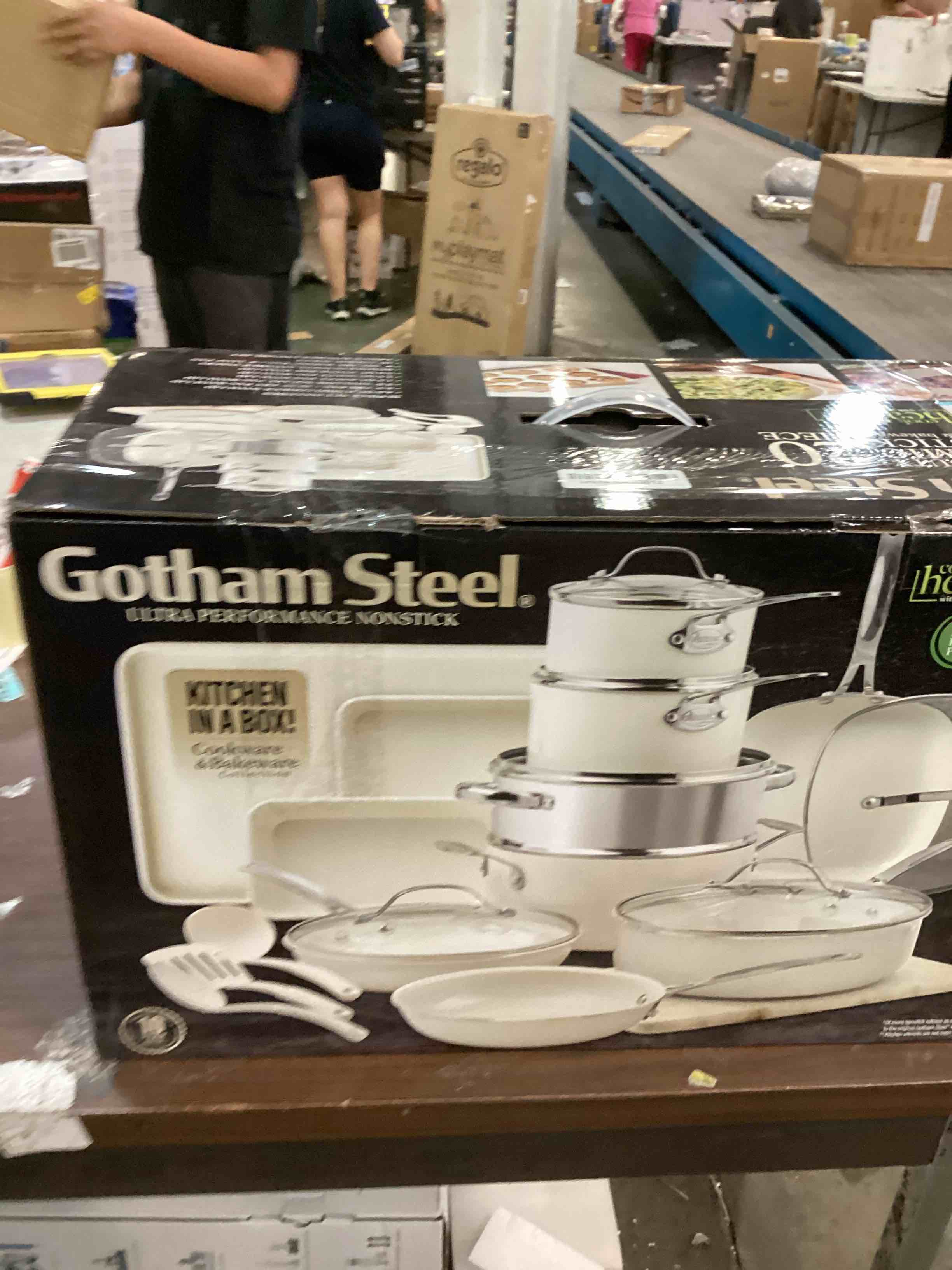 https://s3.amazonaws.com/lotting-images-prod/bidfta/YEL6221211_1713470212304.jpeg