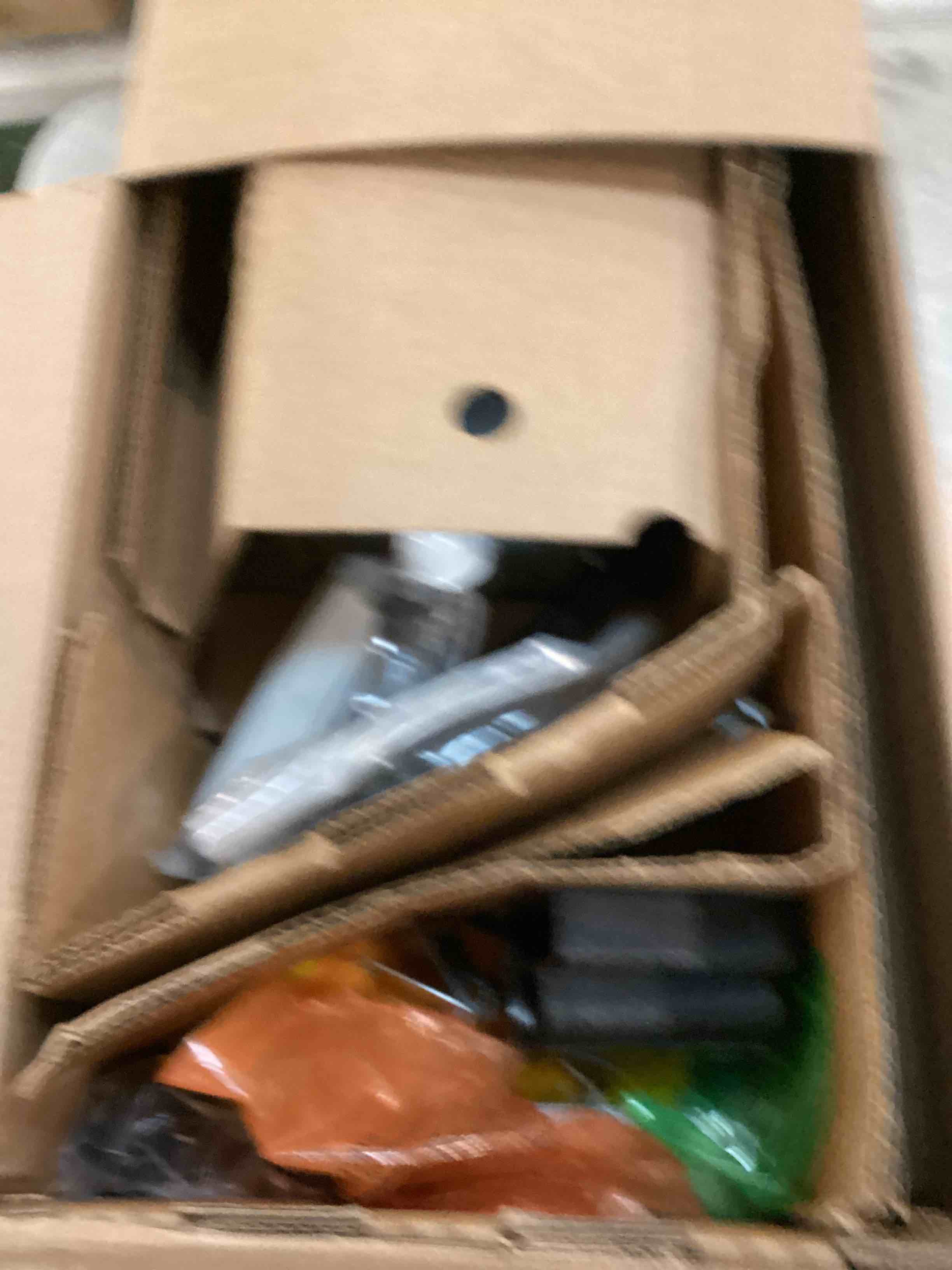 https://s3.amazonaws.com/lotting-images-prod/bidfta/YEL6221276_1713531624789.jpeg