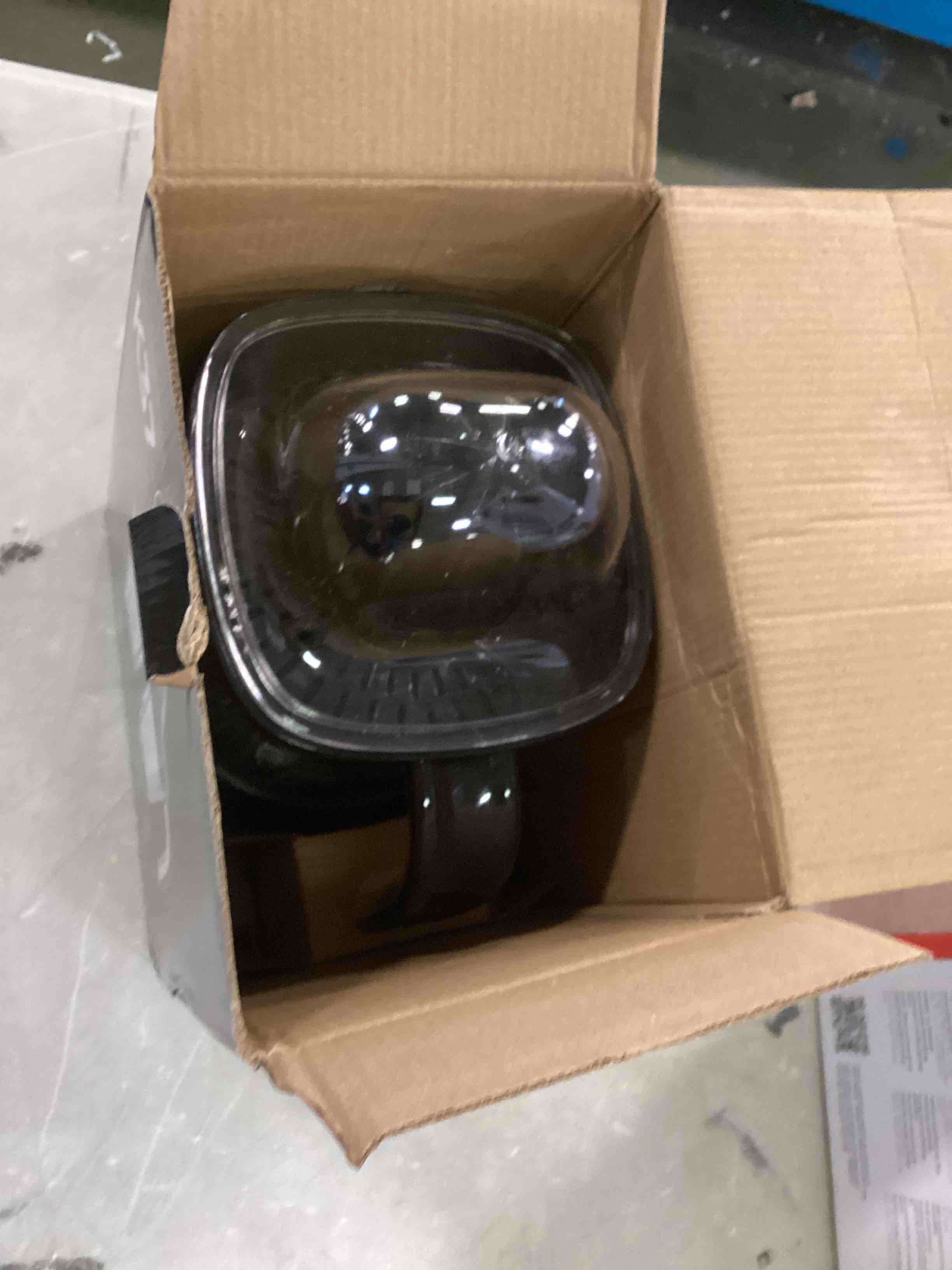 https://s3.amazonaws.com/lotting-images-prod/bidfta/YEL6222217_1714075162621.jpeg