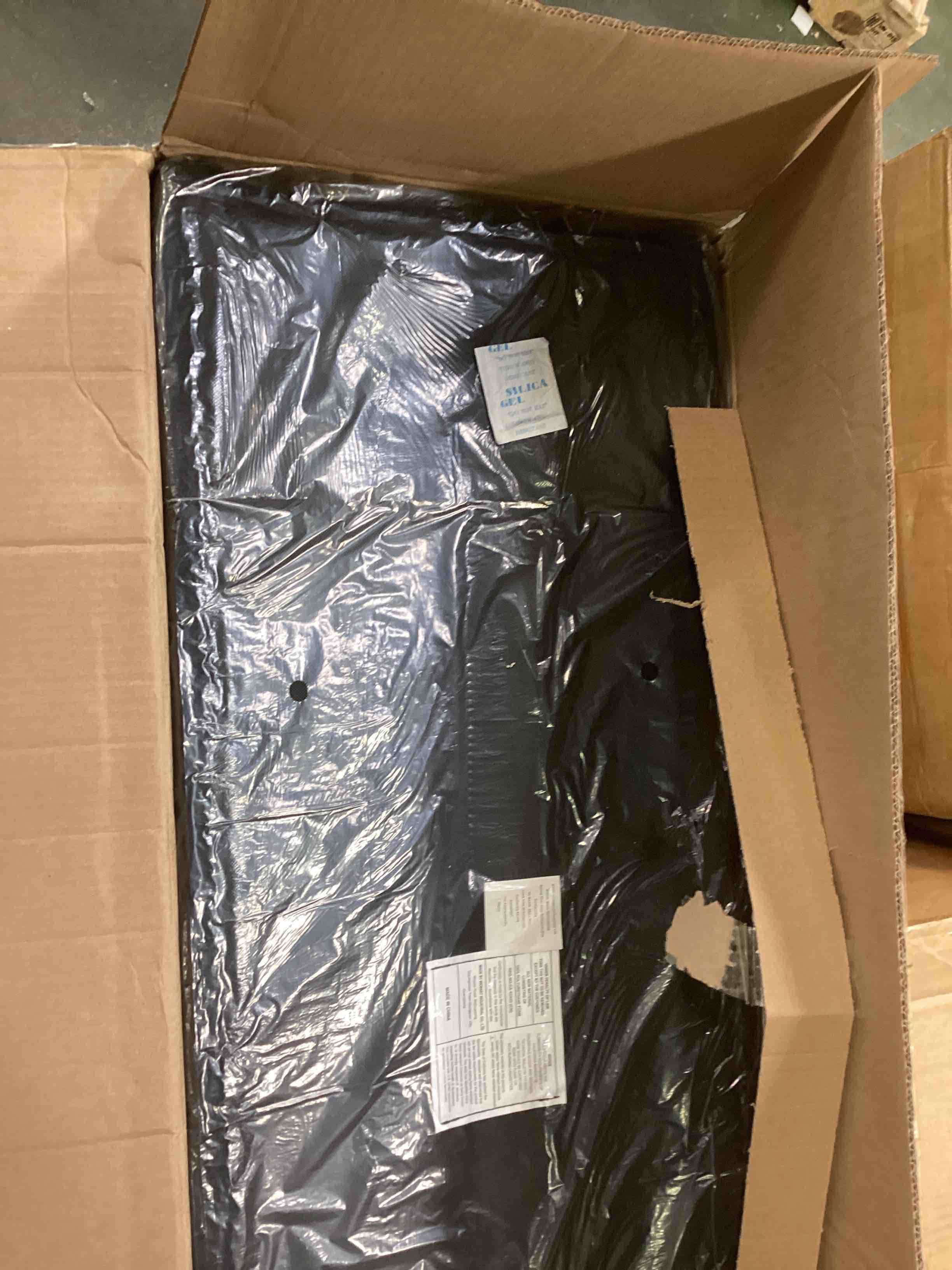 https://s3.amazonaws.com/lotting-images-prod/bidfta/YEL6222426_1714219390437.jpeg
