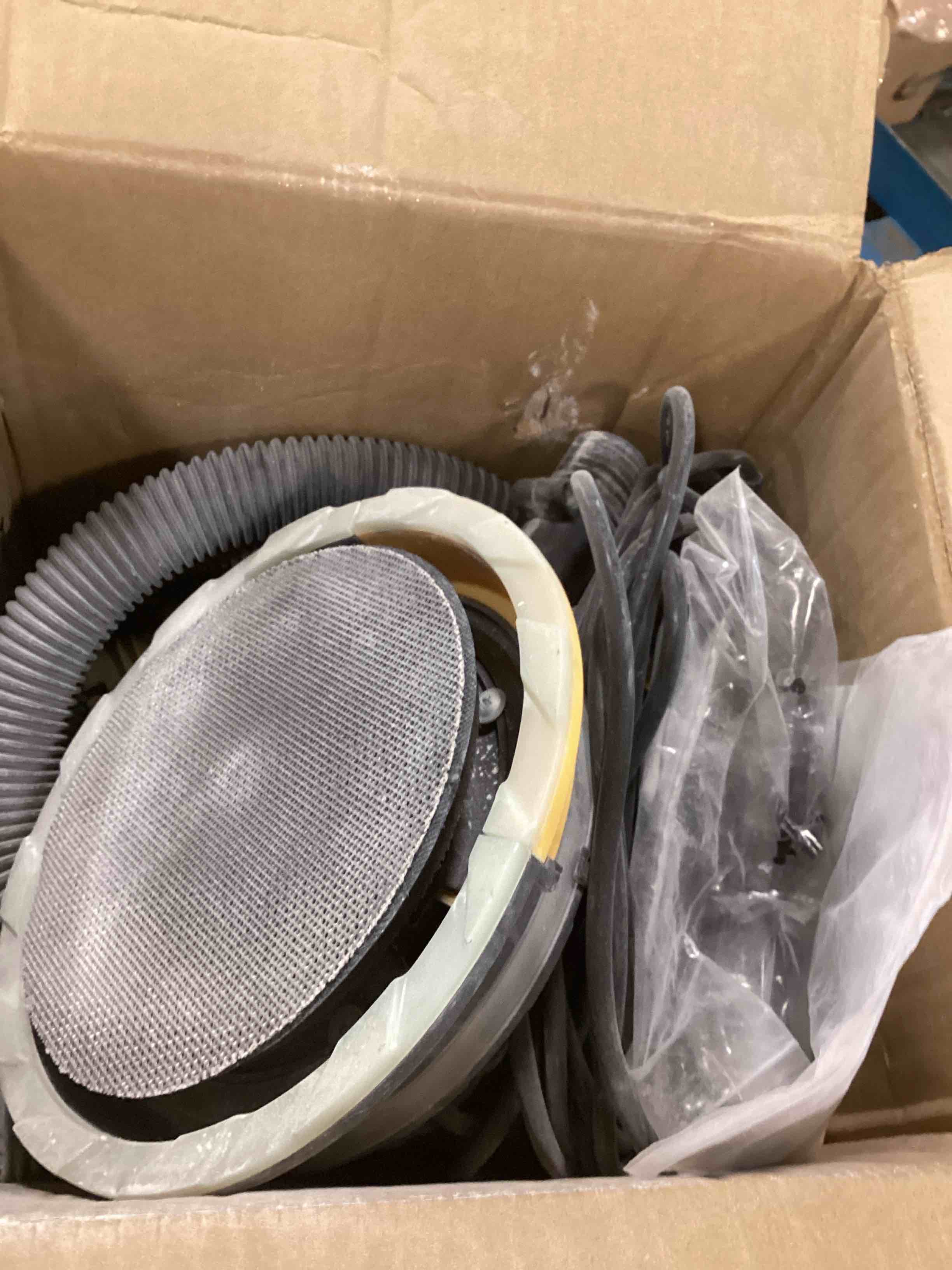 https://s3.amazonaws.com/lotting-images-prod/bidfta/YEL6222465_1713361976228.jpeg