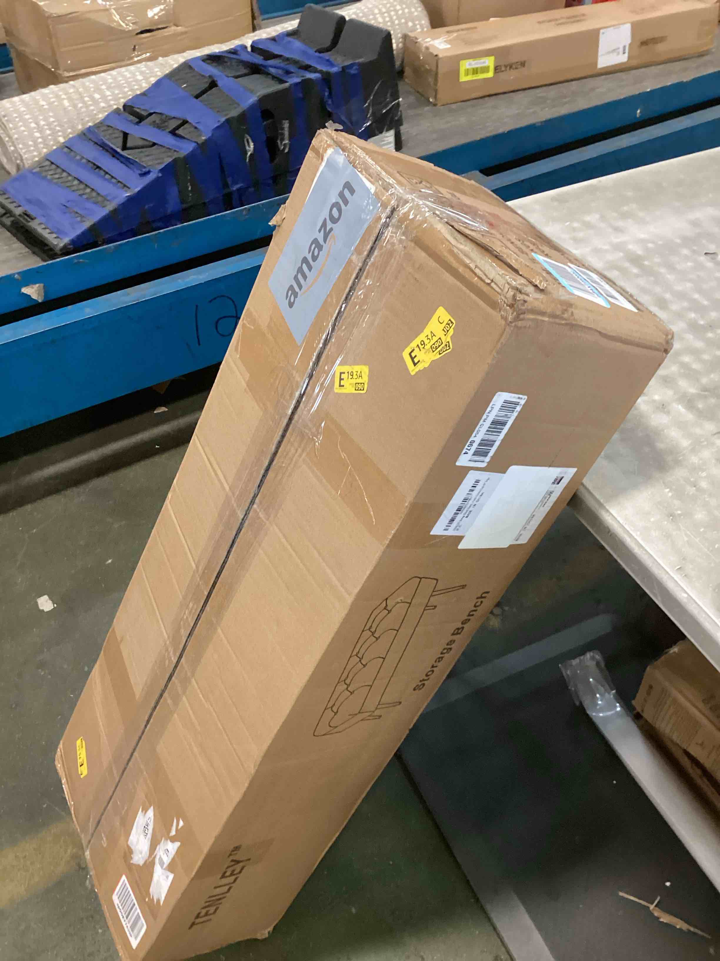 https://s3.amazonaws.com/lotting-images-prod/bidfta/YEL6222696_1713447733172.jpeg