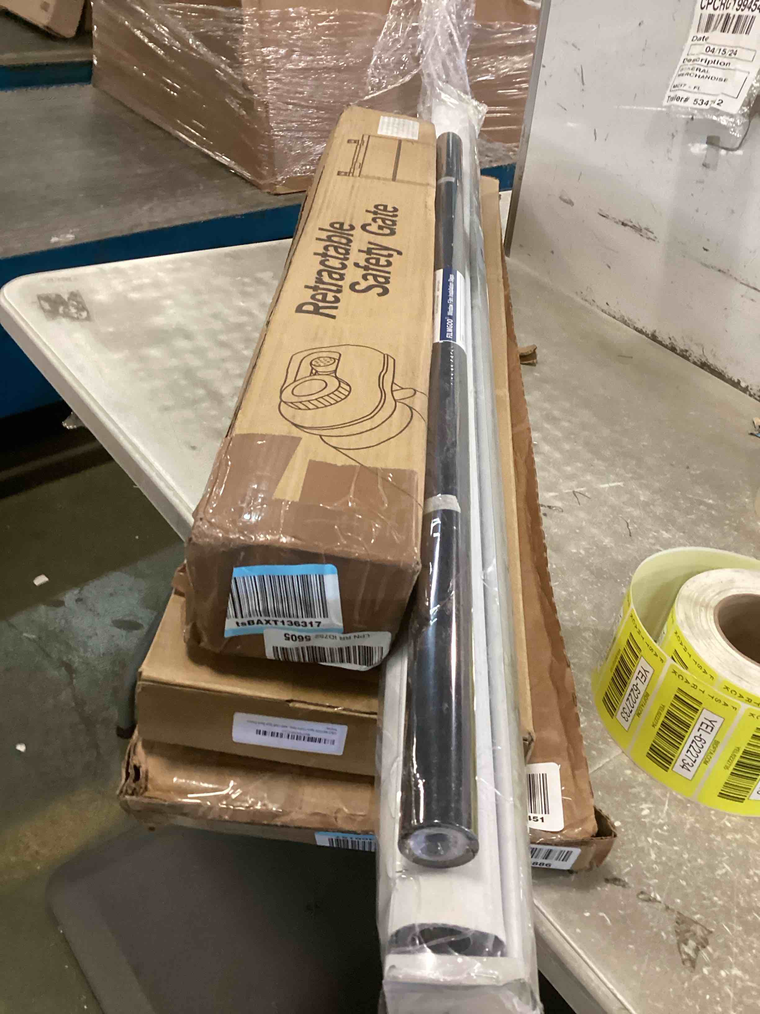 Assorted miscellaneous items for maintenance home and accessories for cars 