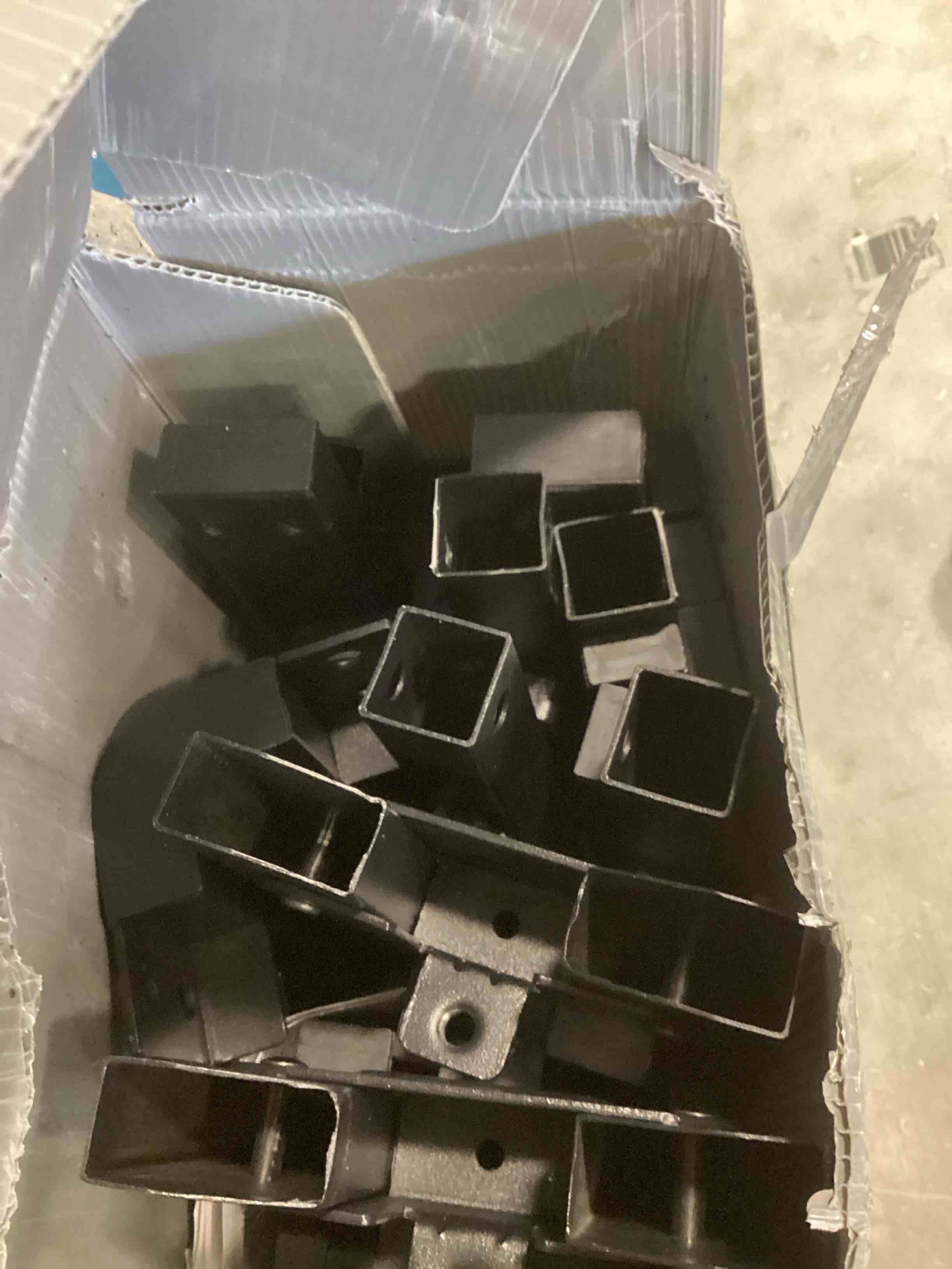 https://s3.amazonaws.com/lotting-images-prod/bidfta/YEL6223079_1713798833287.jpeg