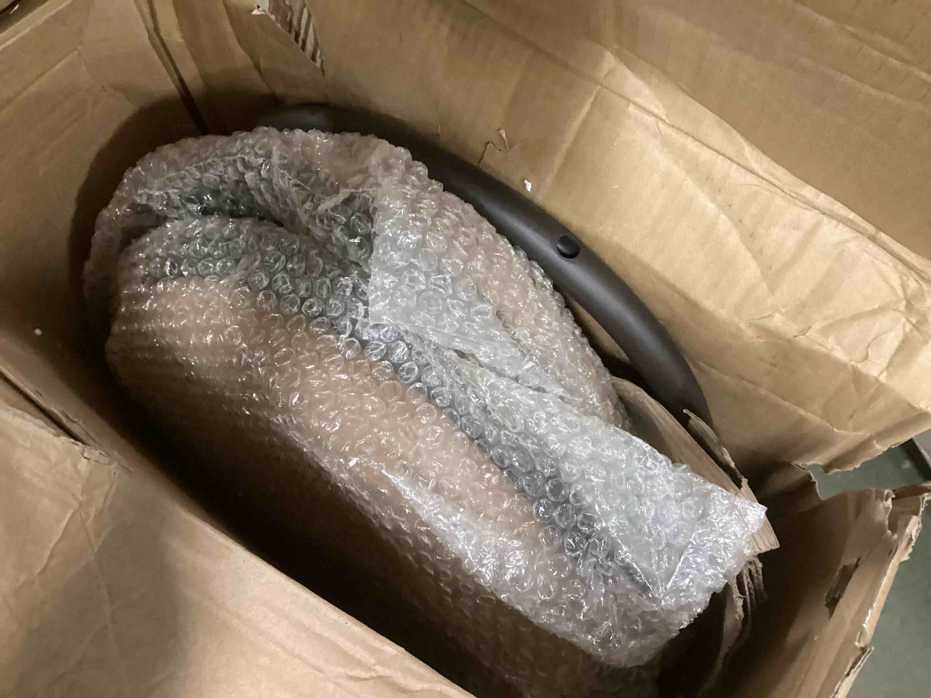 https://s3.amazonaws.com/lotting-images-prod/bidfta/YEL6223325_1713875142818.jpeg