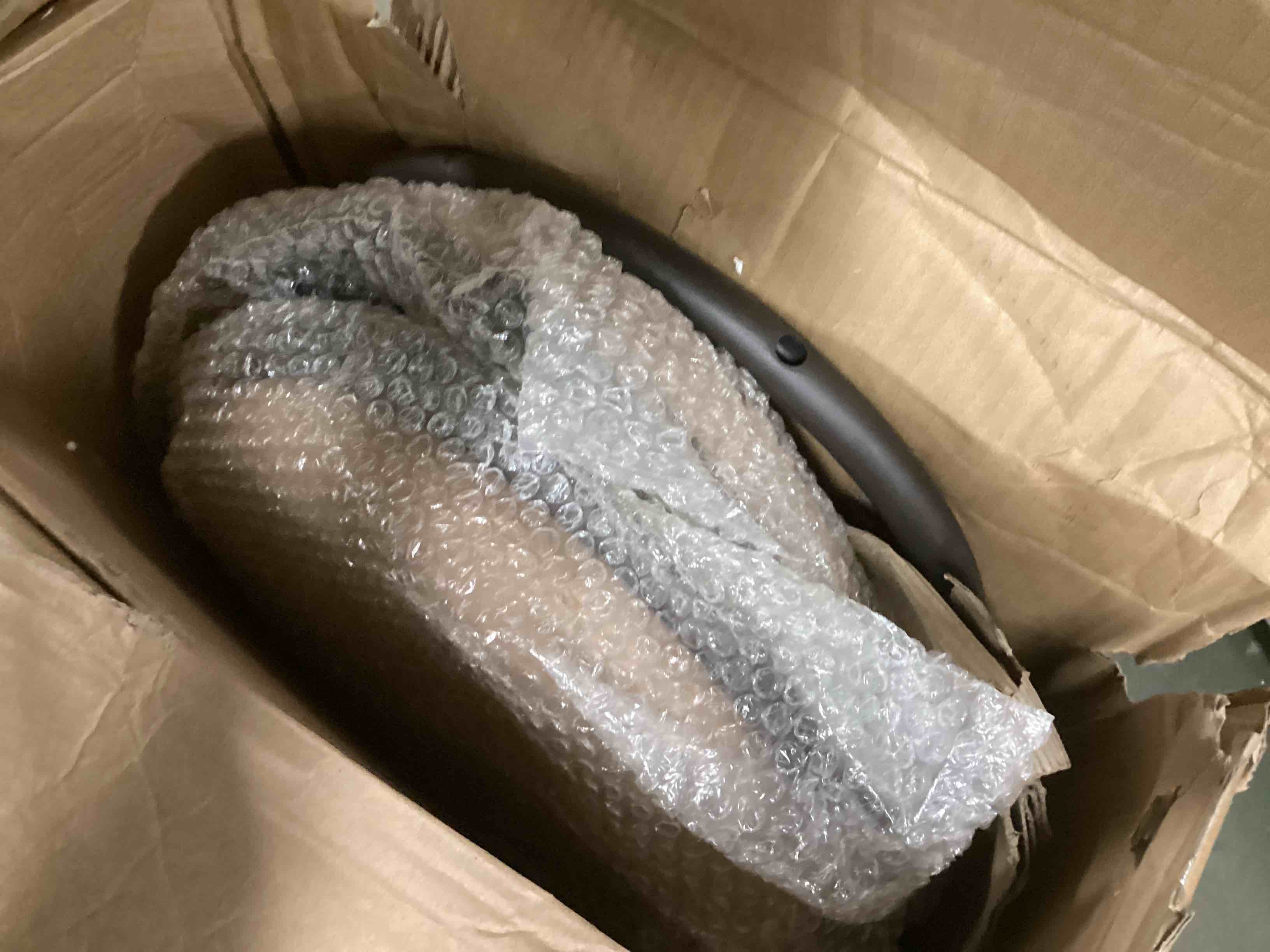 https://s3.amazonaws.com/lotting-images-prod/bidfta/YEL6223325_1713875143838.jpeg