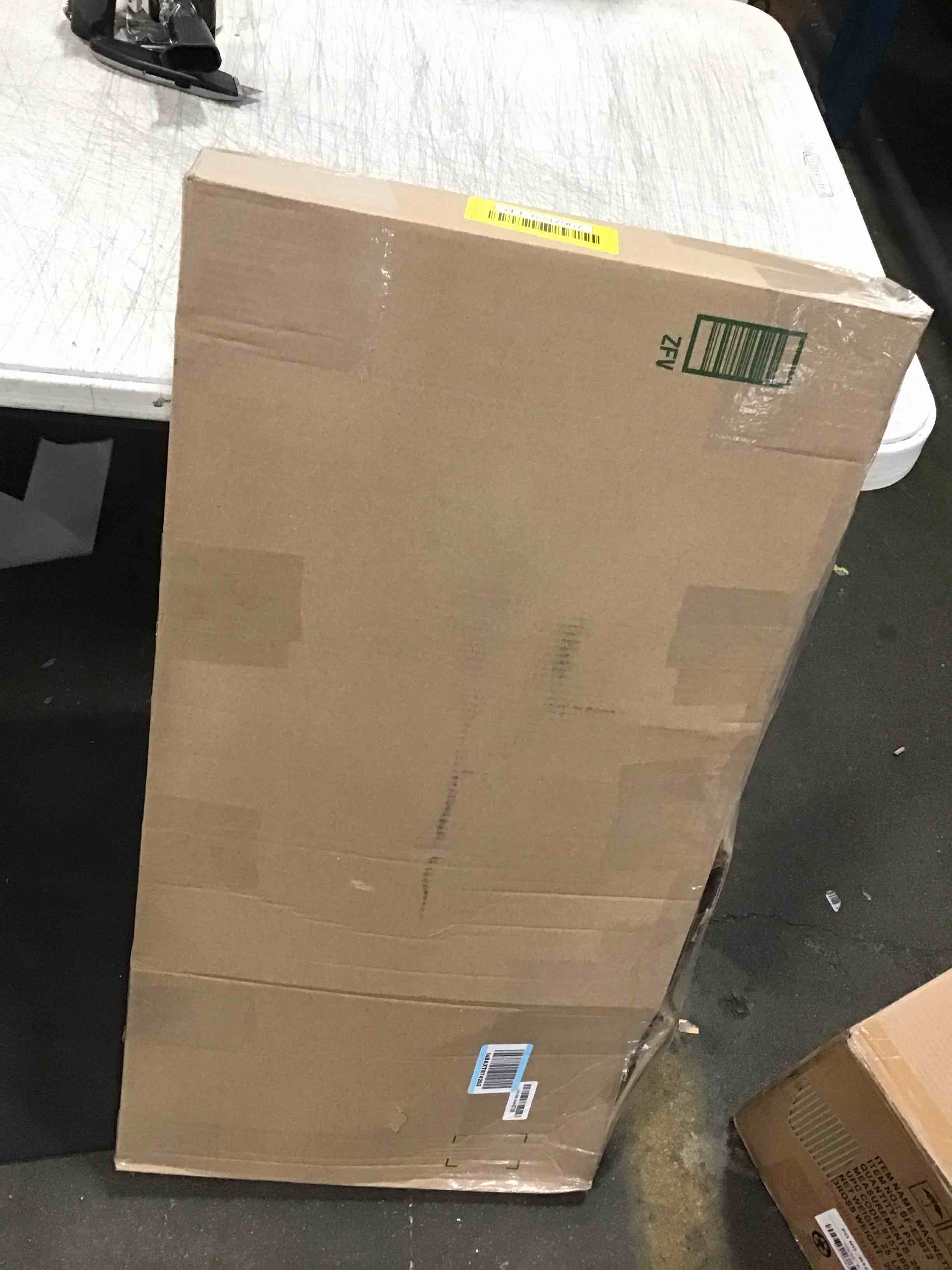 https://s3.amazonaws.com/lotting-images-prod/bidfta/YEL6247967_1714391412439.jpeg