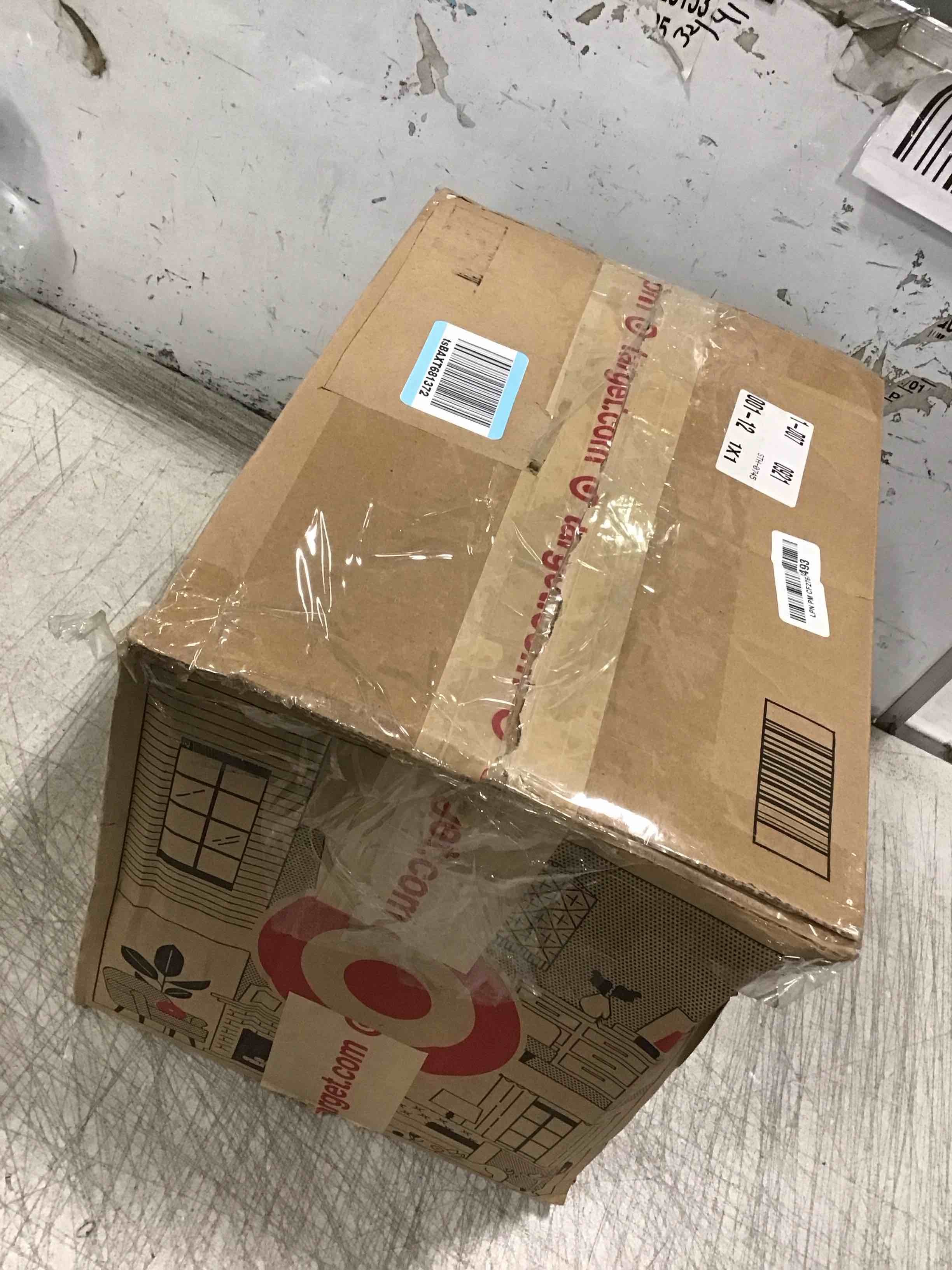 https://s3.amazonaws.com/lotting-images-prod/bidfta/YEL6247981_1714392975210.jpeg