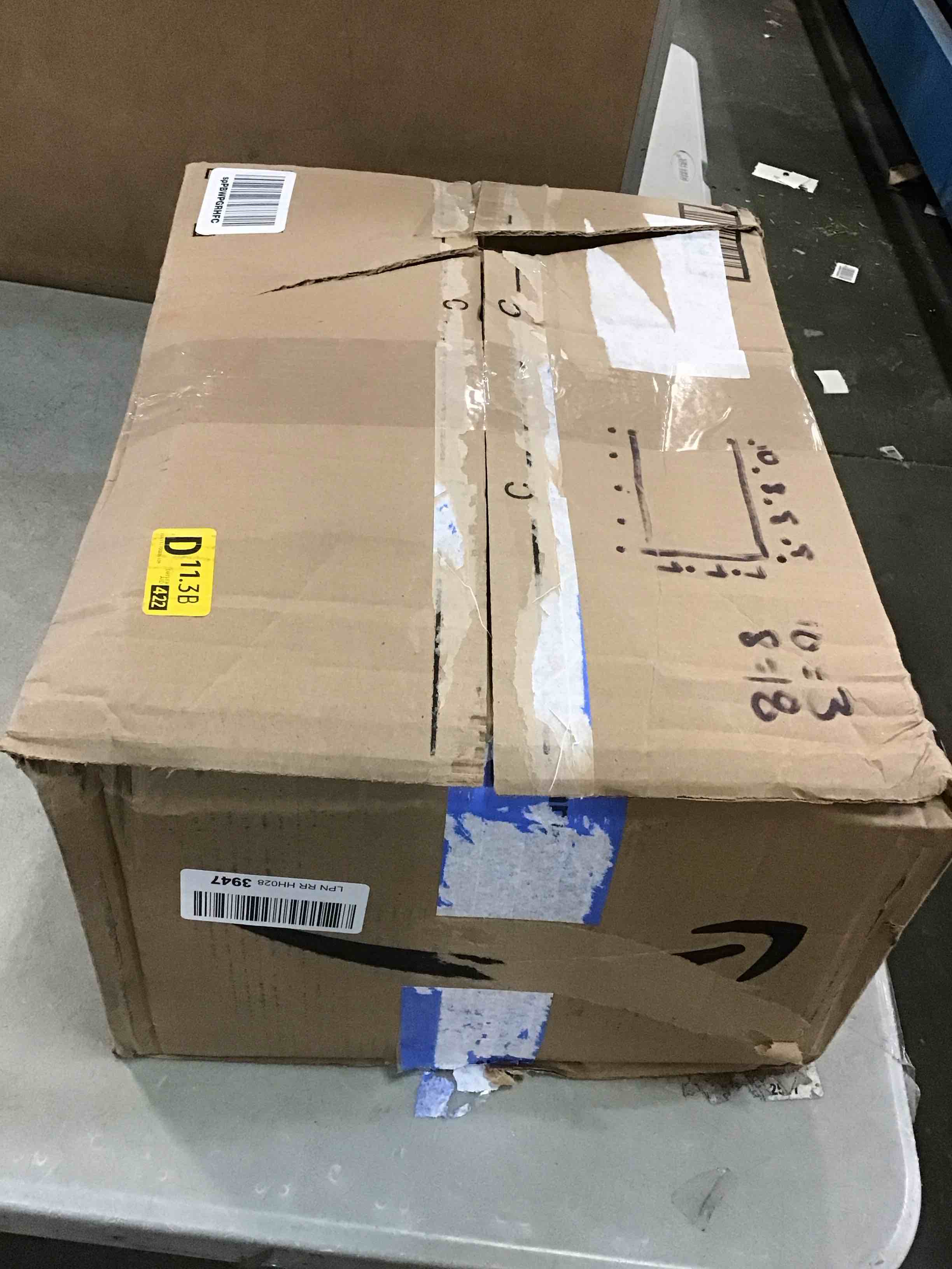 https://s3.amazonaws.com/lotting-images-prod/bidfta/YEL6248732_1714667000769.jpeg