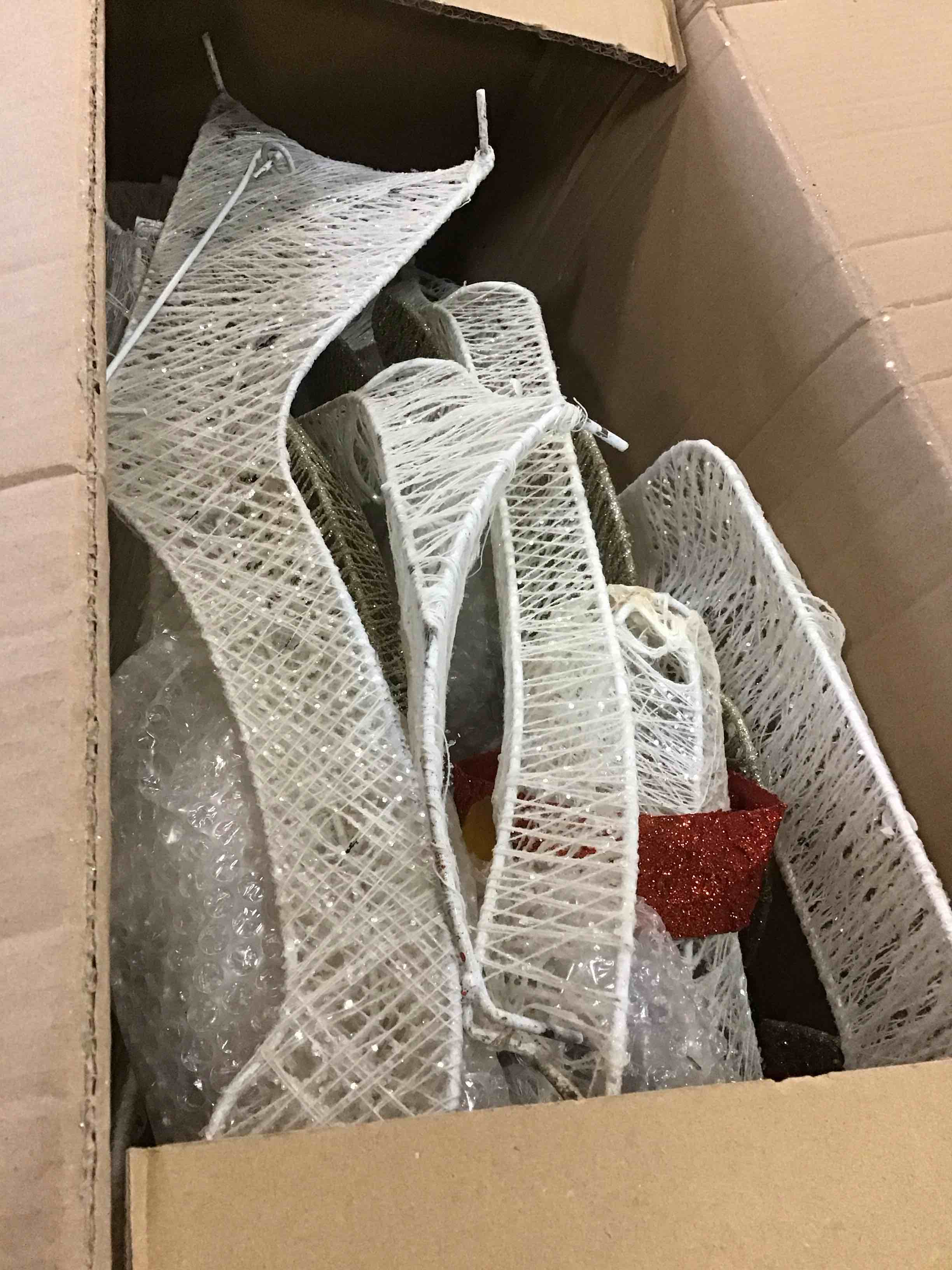 https://s3.amazonaws.com/lotting-images-prod/bidfta/YEL6248747_1714672404284.jpeg