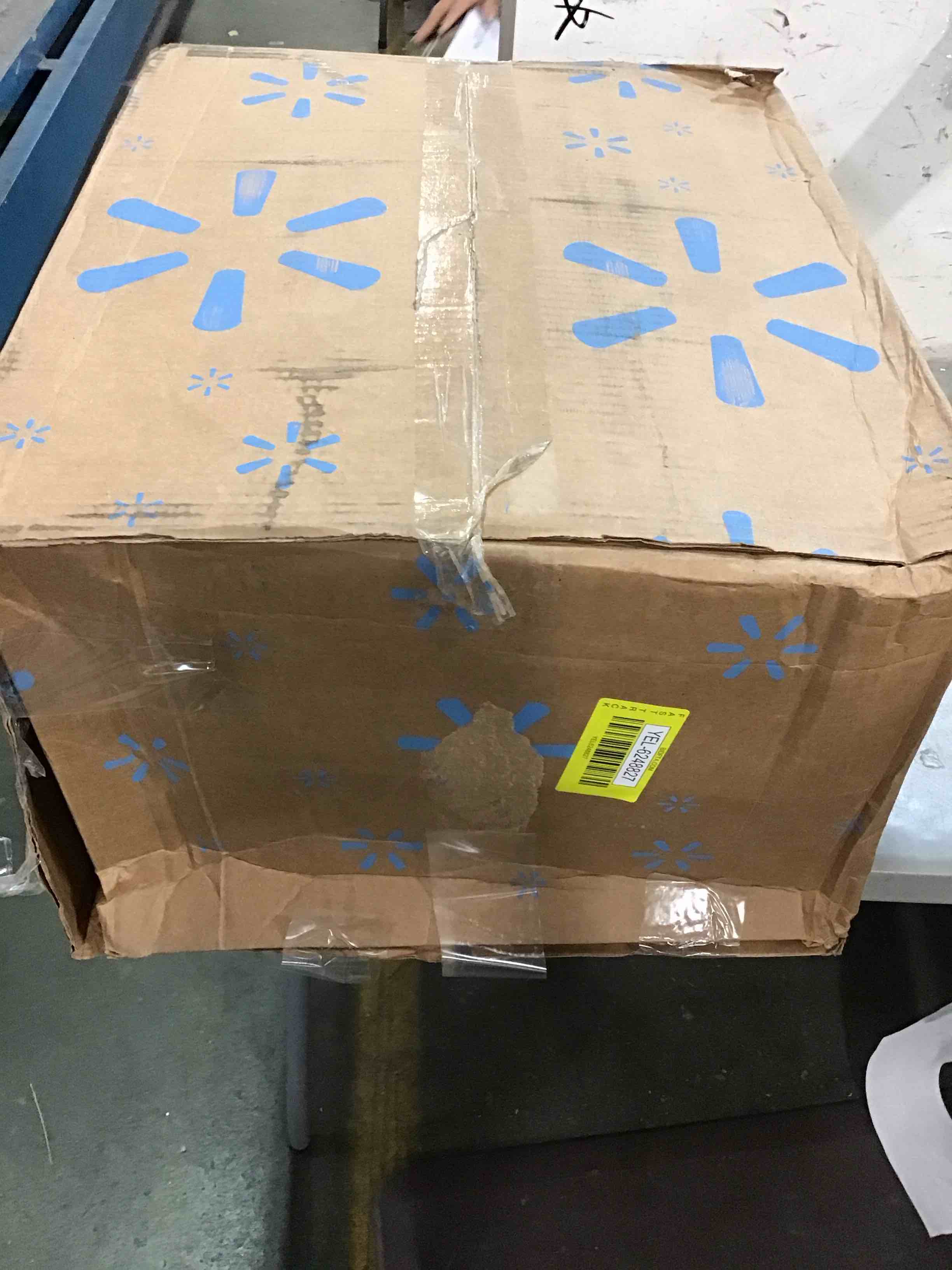 https://s3.amazonaws.com/lotting-images-prod/bidfta/YEL6248827_1714740397704.jpeg