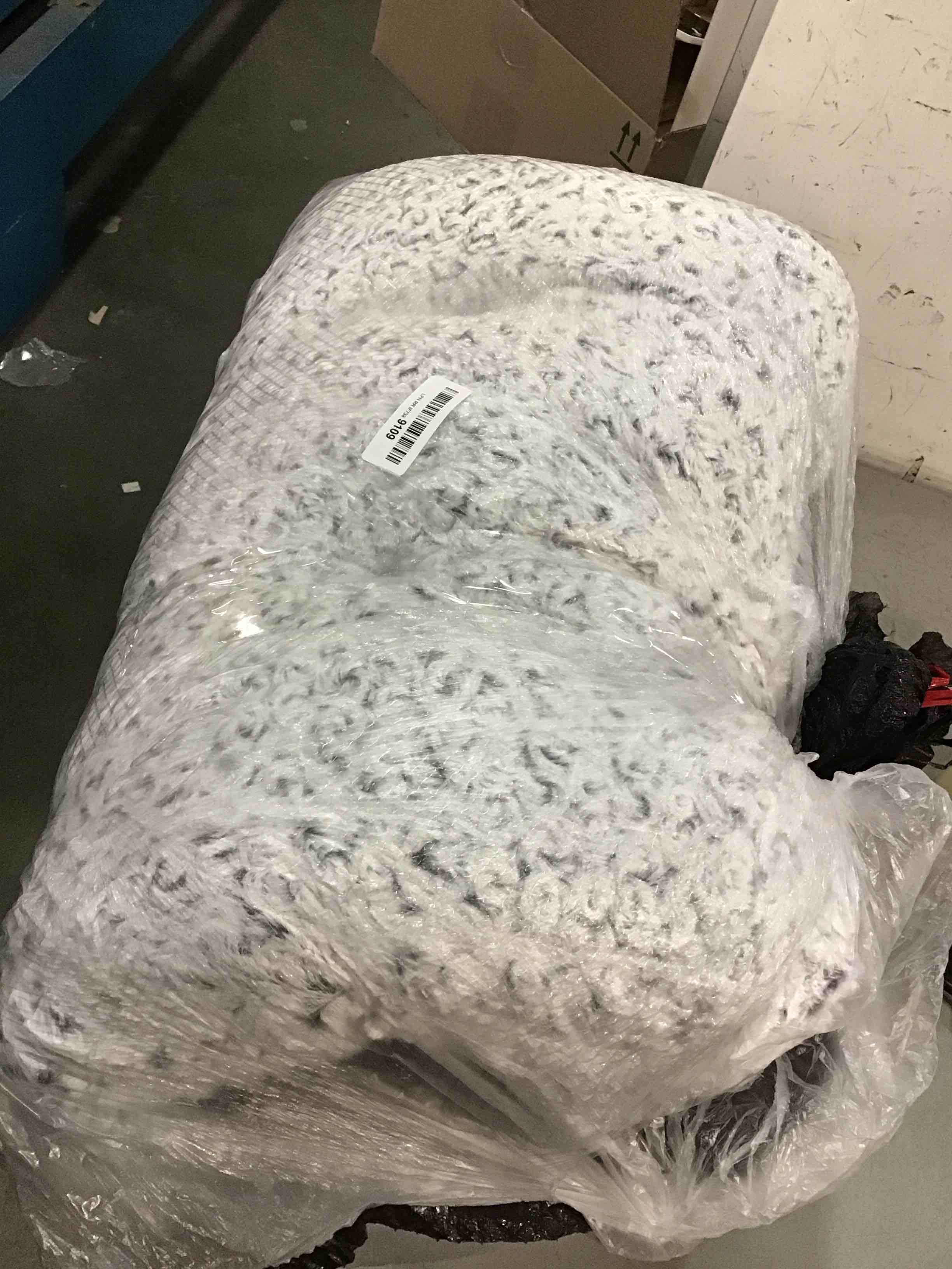 https://s3.amazonaws.com/lotting-images-prod/bidfta/YEL6248926_1714757032635.jpeg