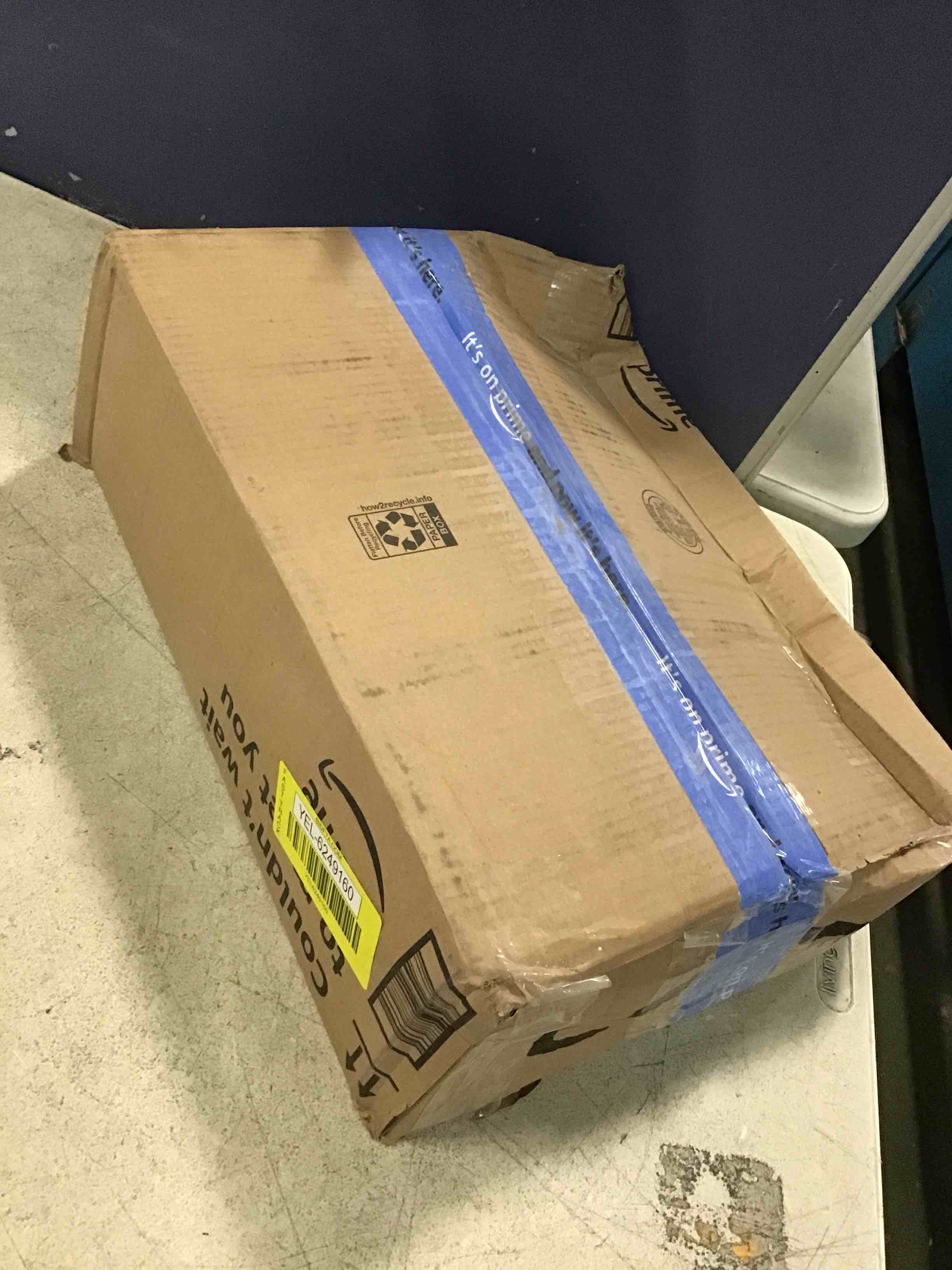 https://s3.amazonaws.com/lotting-images-prod/bidfta/YEL6249160_1715007883412.jpeg