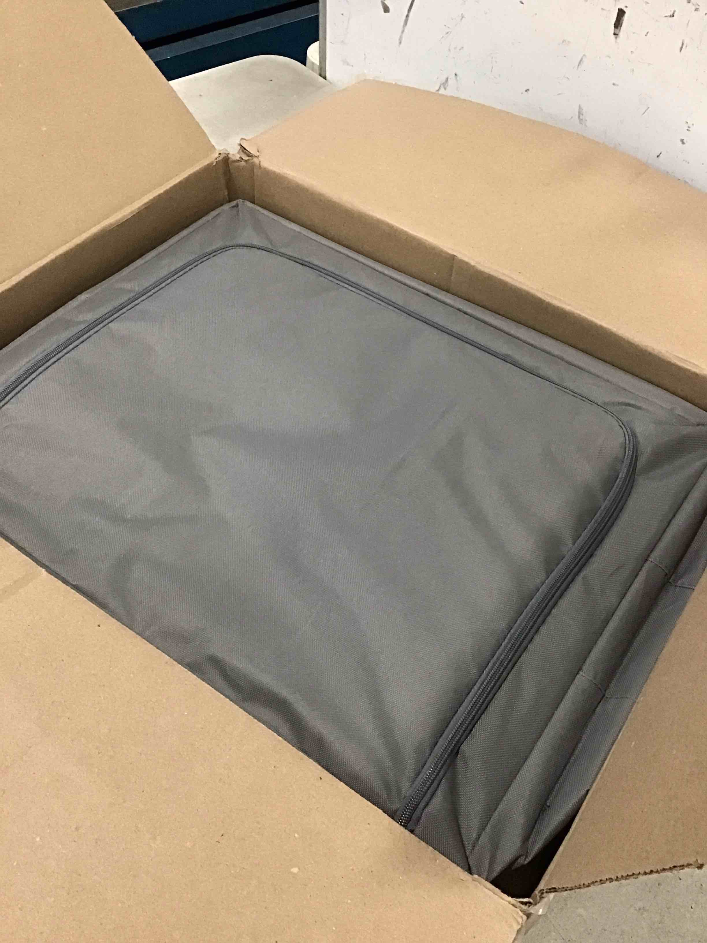https://s3.amazonaws.com/lotting-images-prod/bidfta/YEL6249309_1715081439894.jpeg