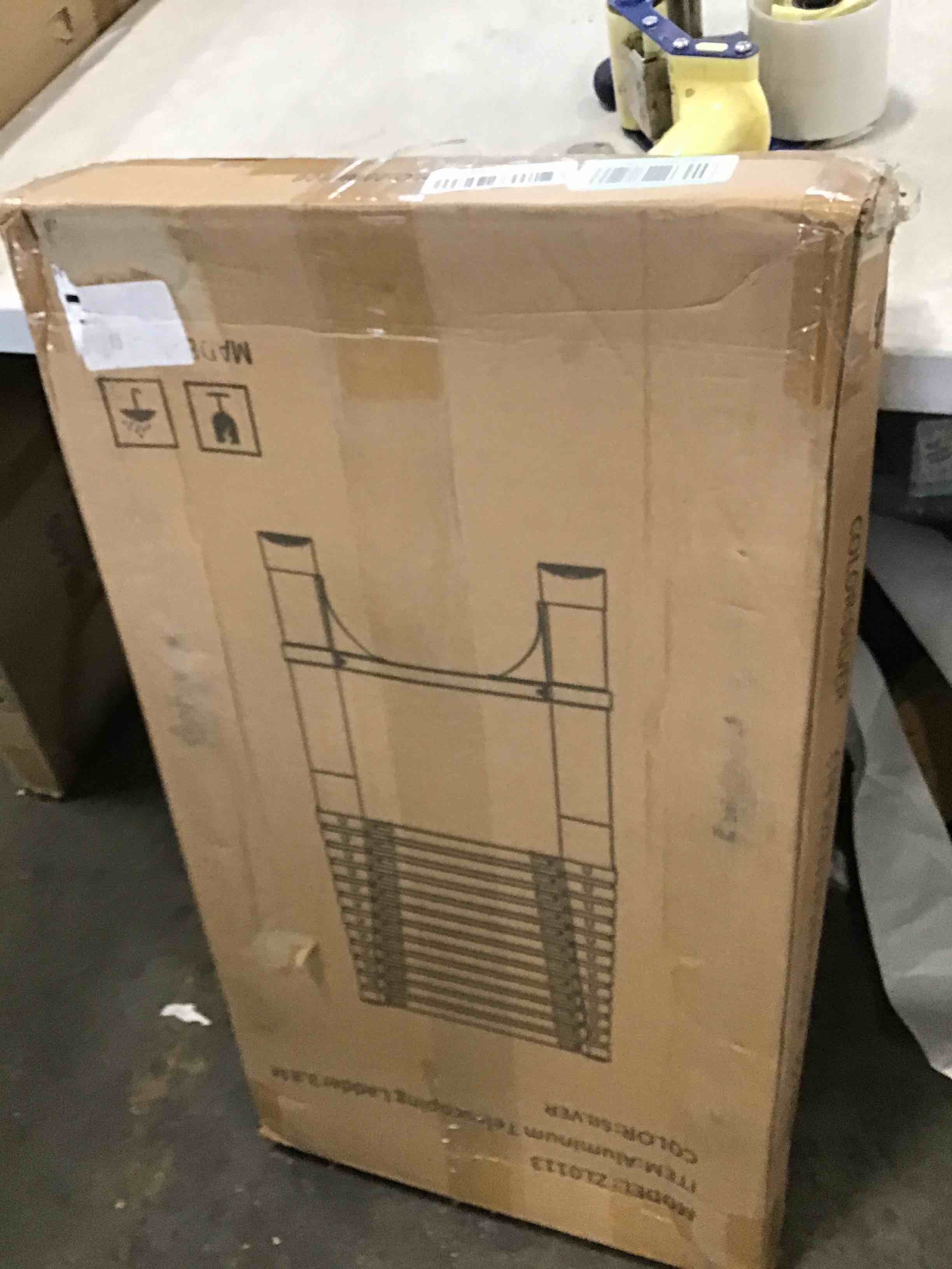 https://s3.amazonaws.com/lotting-images-prod/bidfta/YEL6249586_1714320130136.jpeg