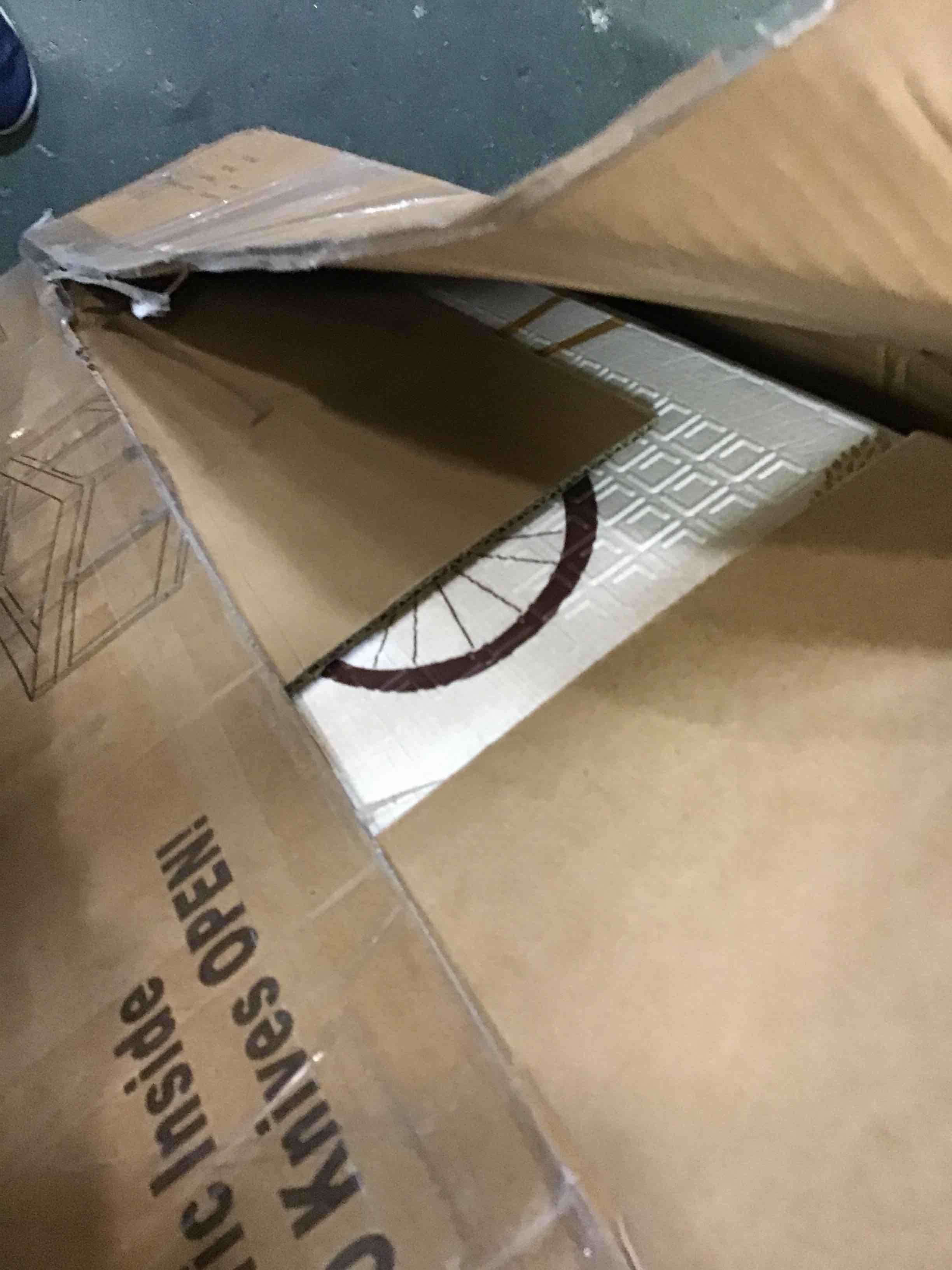 https://s3.amazonaws.com/lotting-images-prod/bidfta/YEL6250163_1714482057730.jpeg