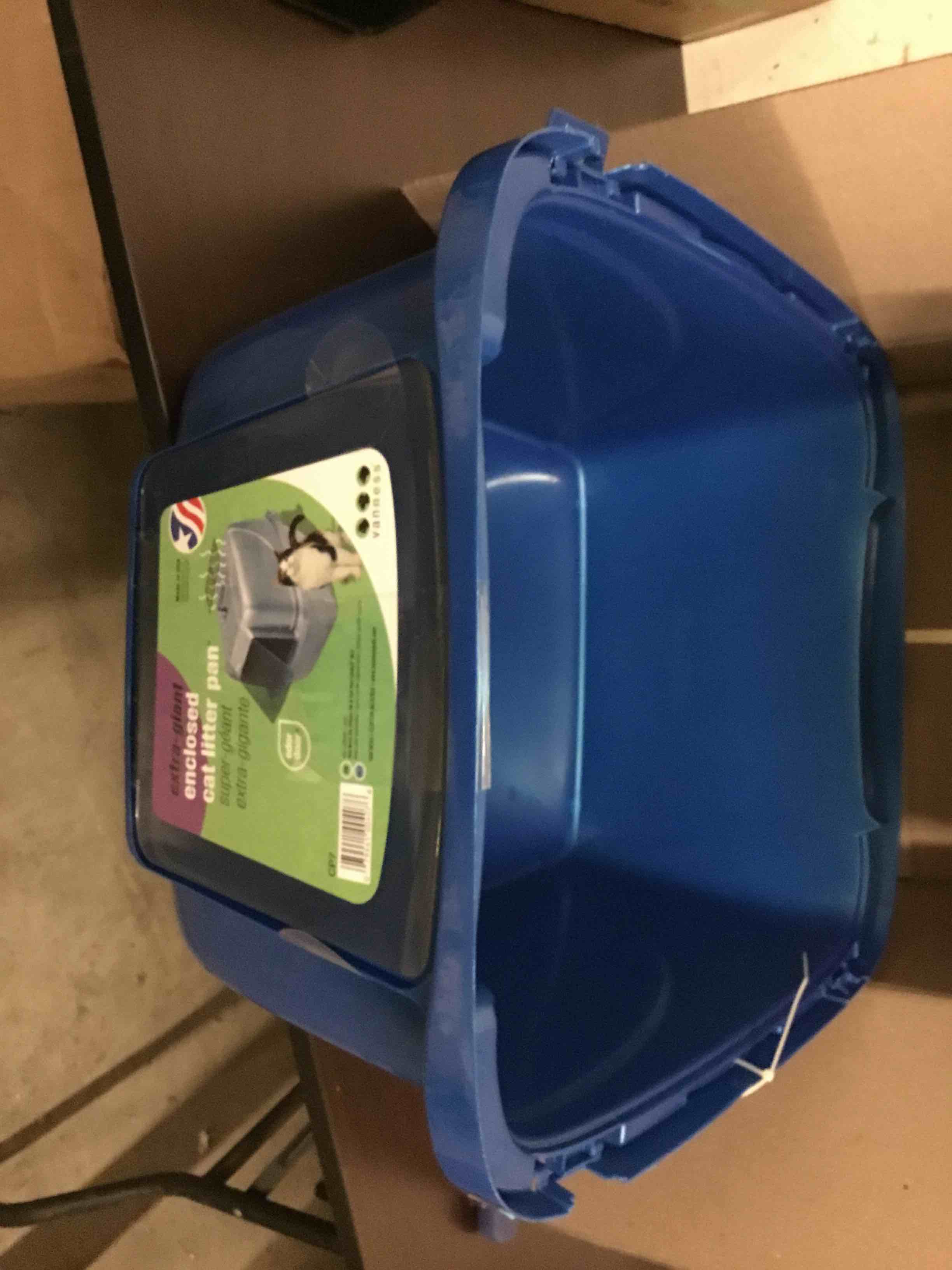 Enclosed Cat Litter Pan