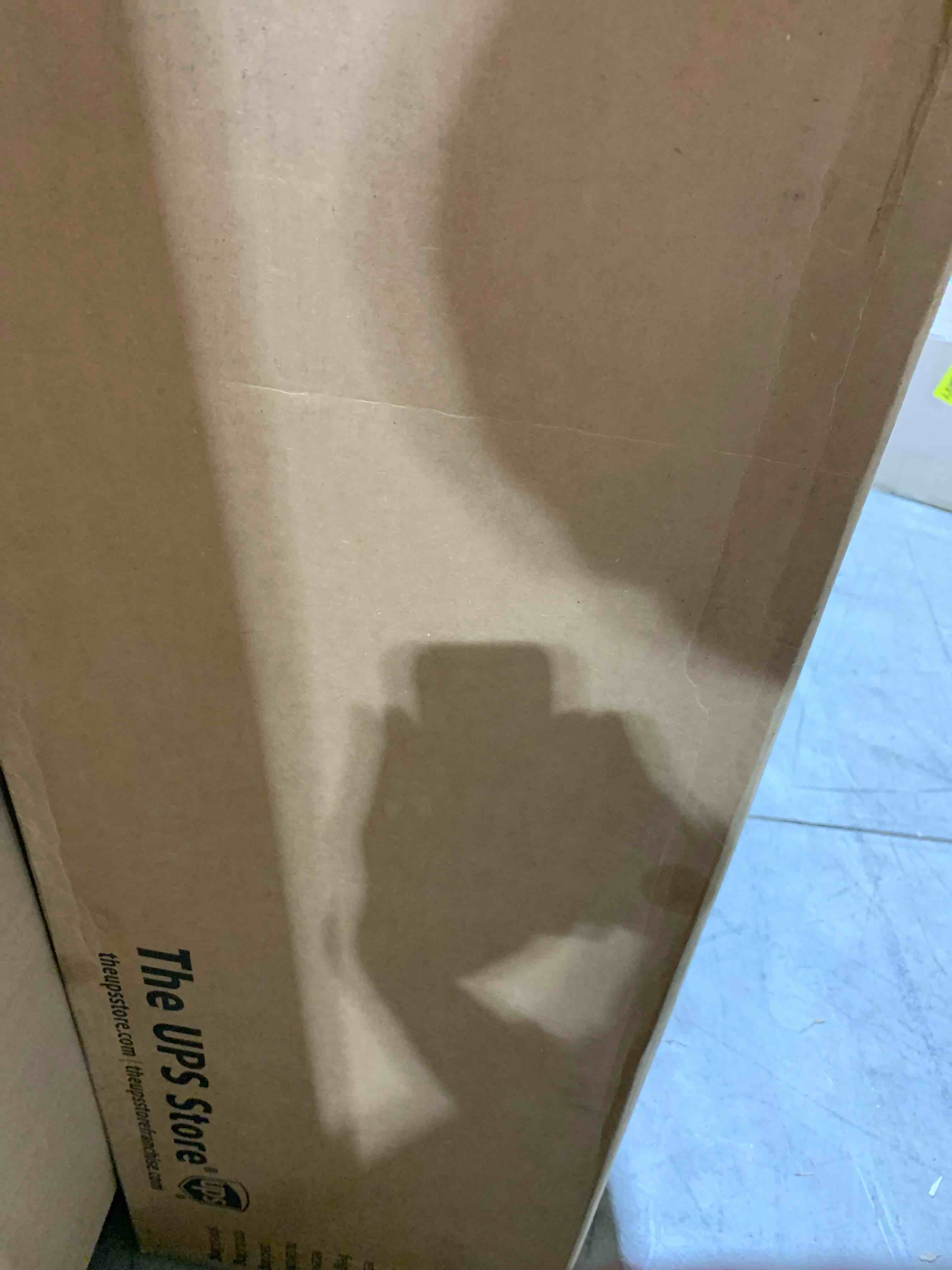 https://s3.amazonaws.com/lotting-images-prod/bidfta/YEL6255778_1716069852135.jpeg