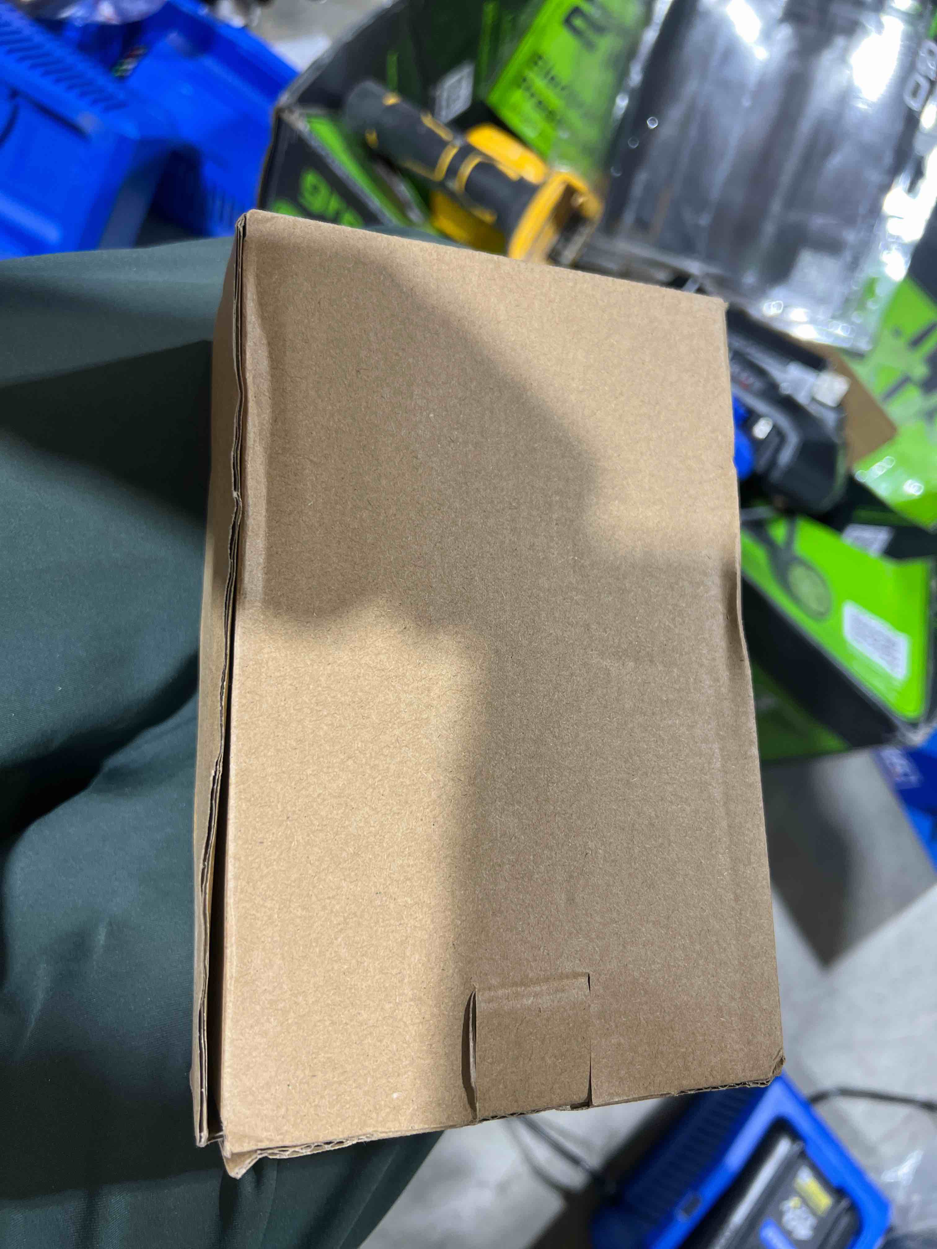 https://s3.amazonaws.com/lotting-images-prod/bidfta/YEL6256205_1717454674774.jpeg