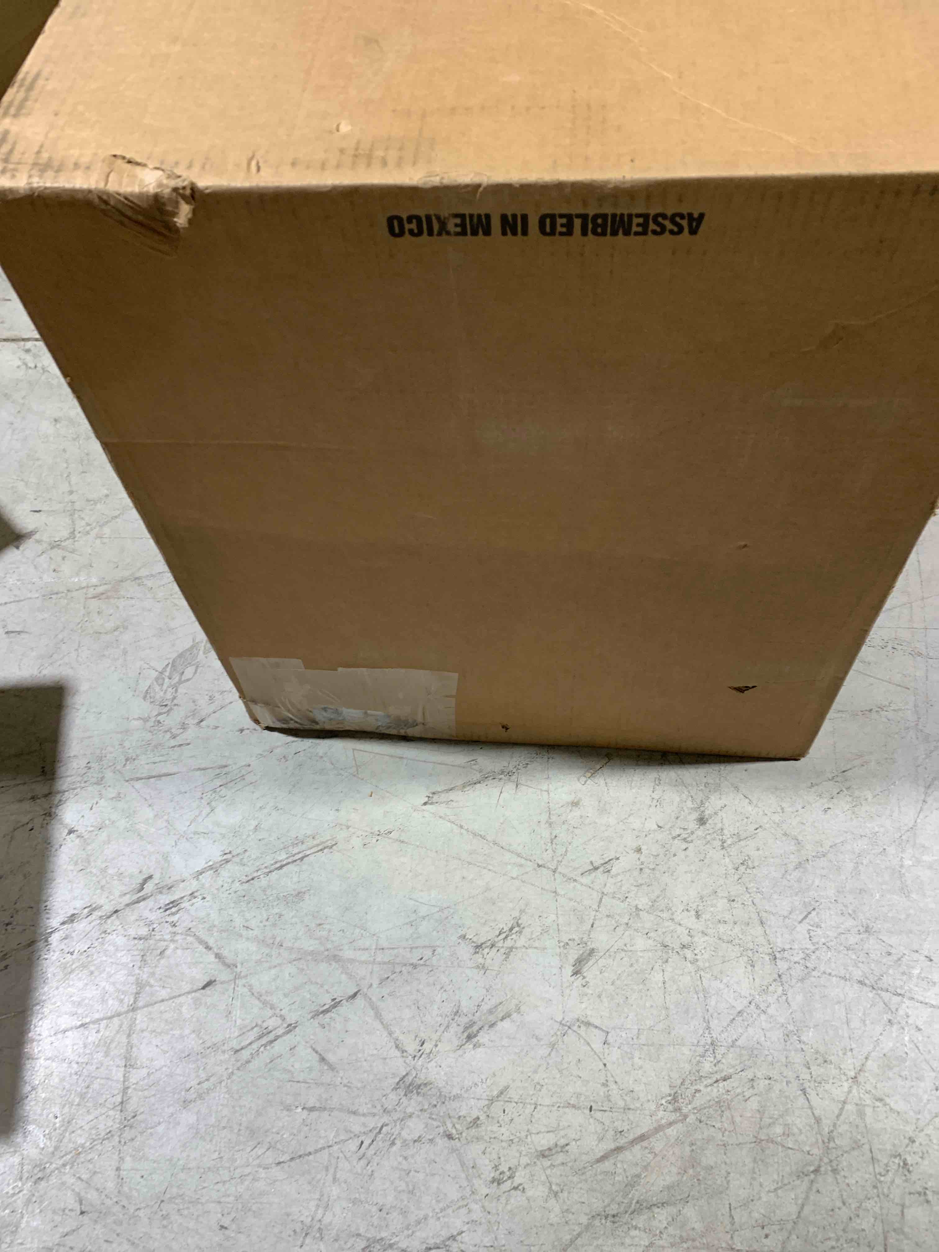 https://s3.amazonaws.com/lotting-images-prod/bidfta/YEL6256258_1718034694584.jpeg