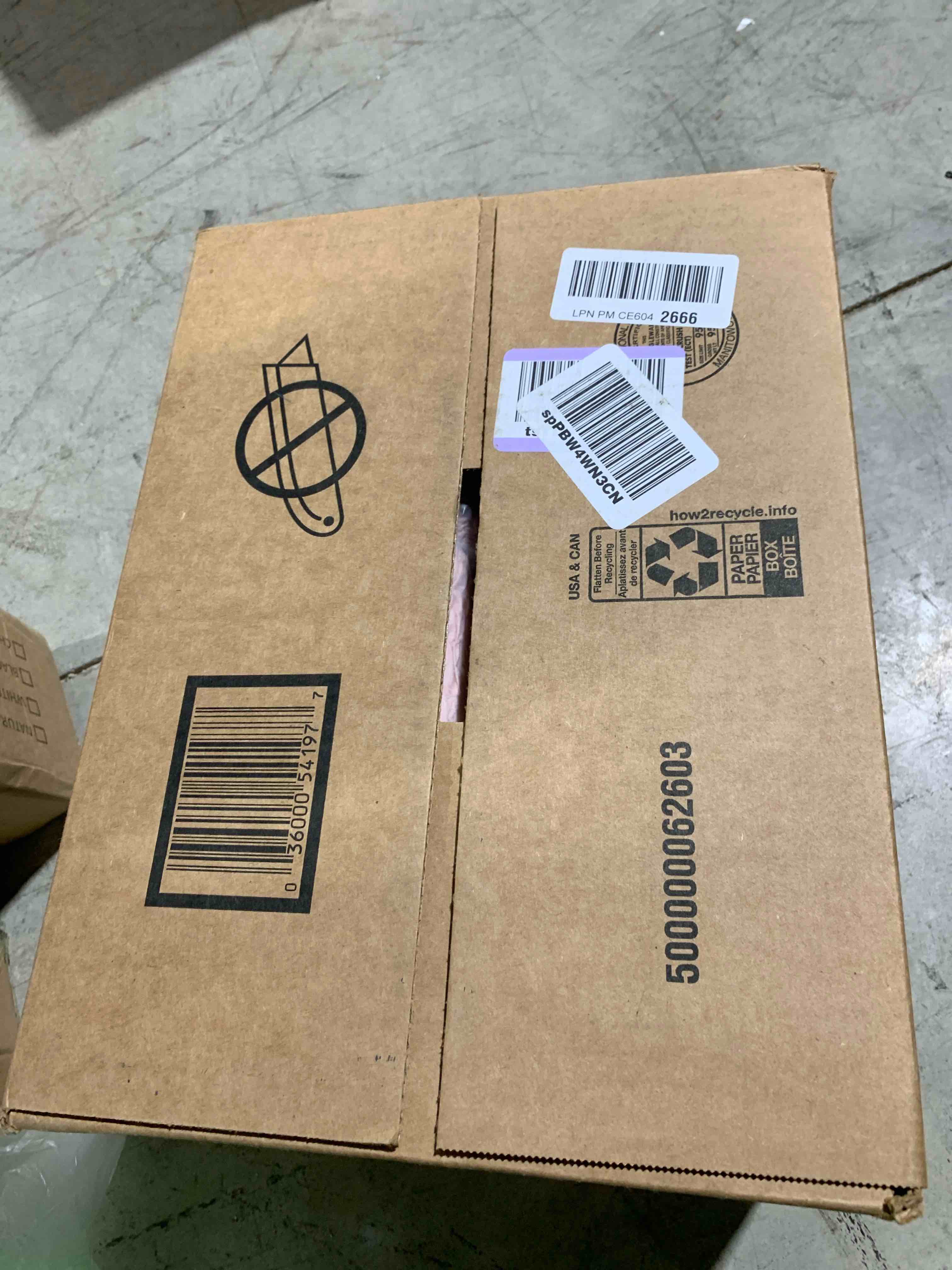 https://s3.amazonaws.com/lotting-images-prod/bidfta/YEL6256270_1718037557137.jpeg