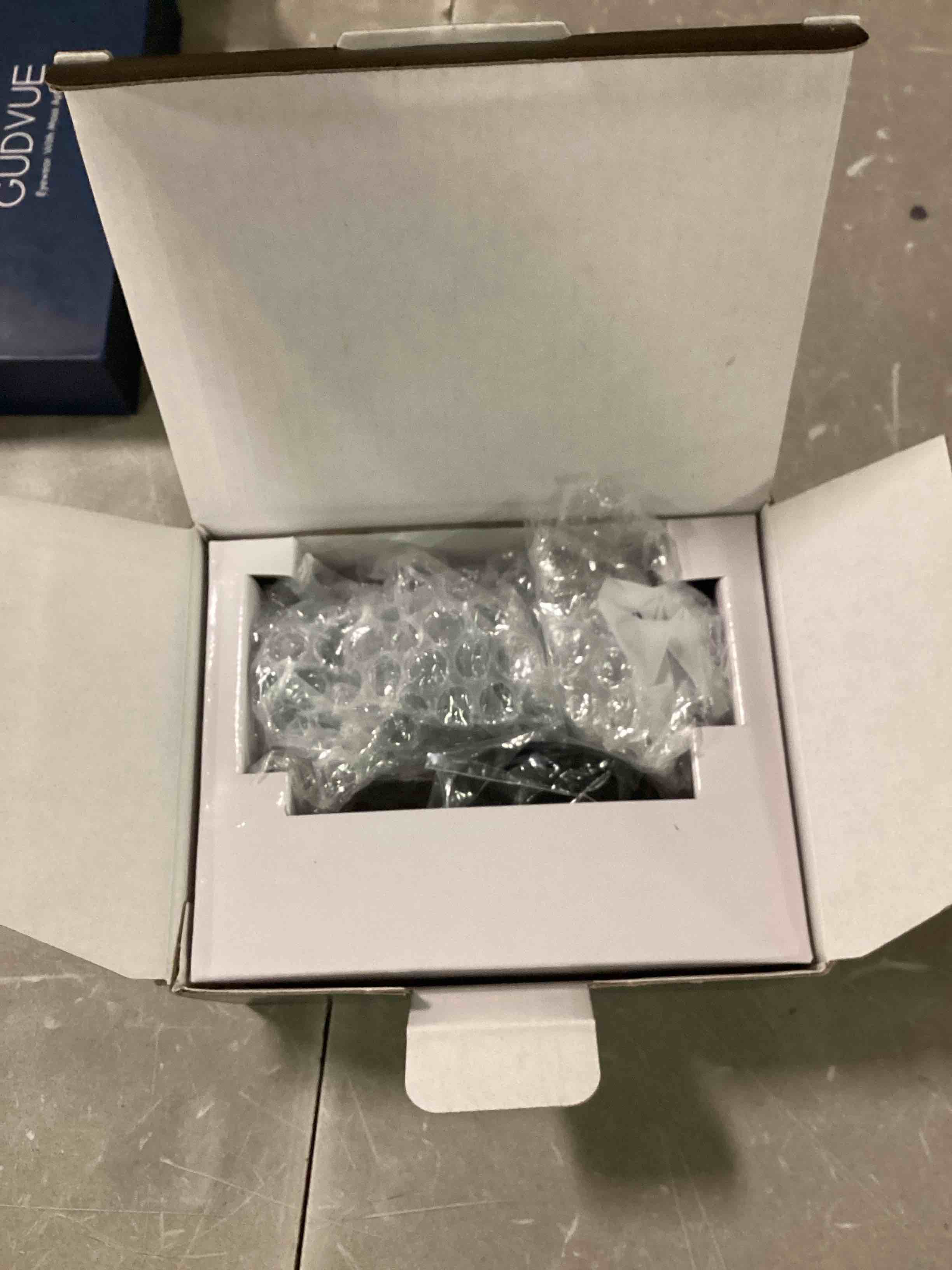 https://s3.amazonaws.com/lotting-images-prod/bidfta/YEL6257497_1714766434733.jpeg