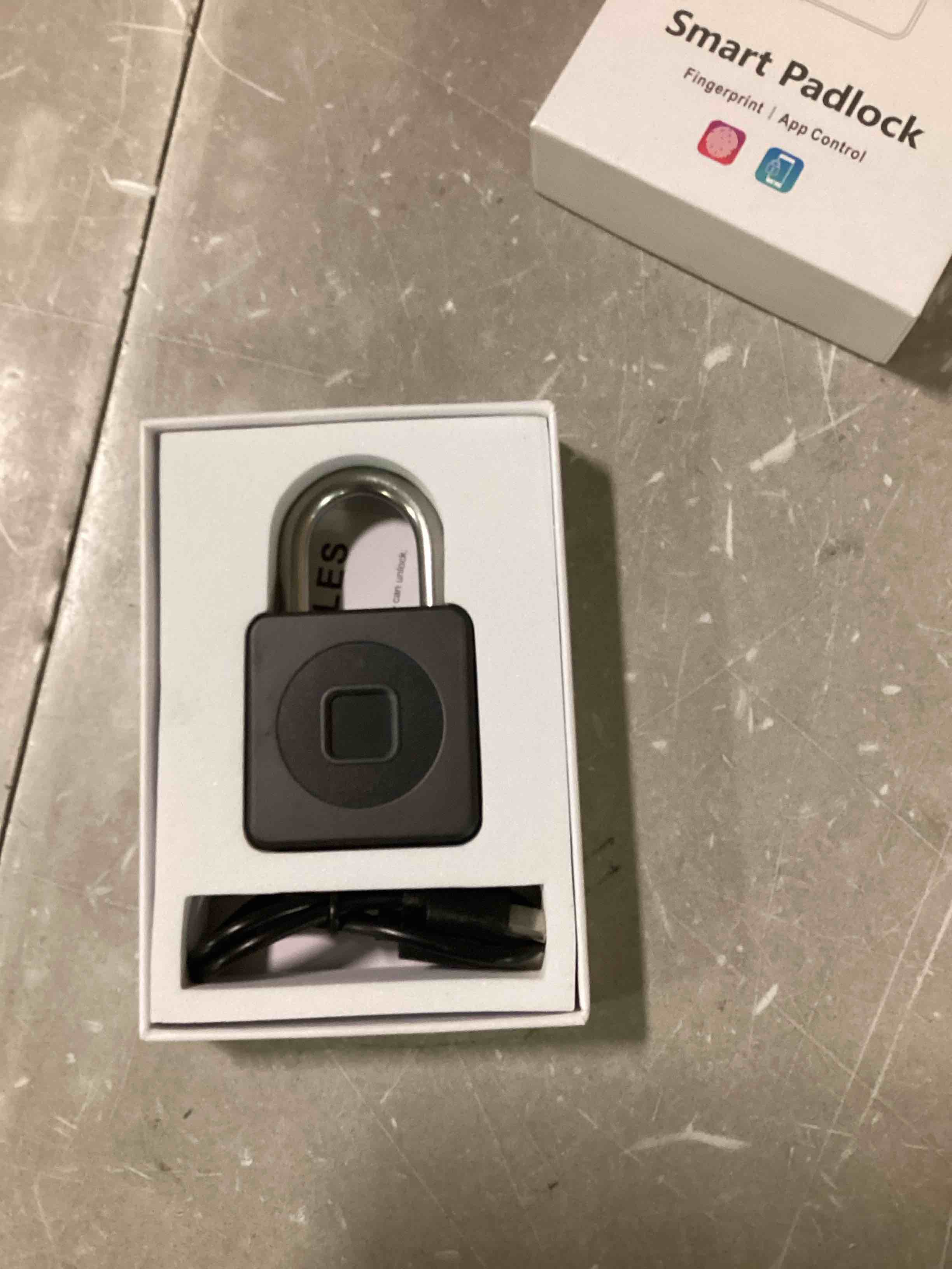 https://s3.amazonaws.com/lotting-images-prod/bidfta/YEL6257902_1715085432783.jpeg