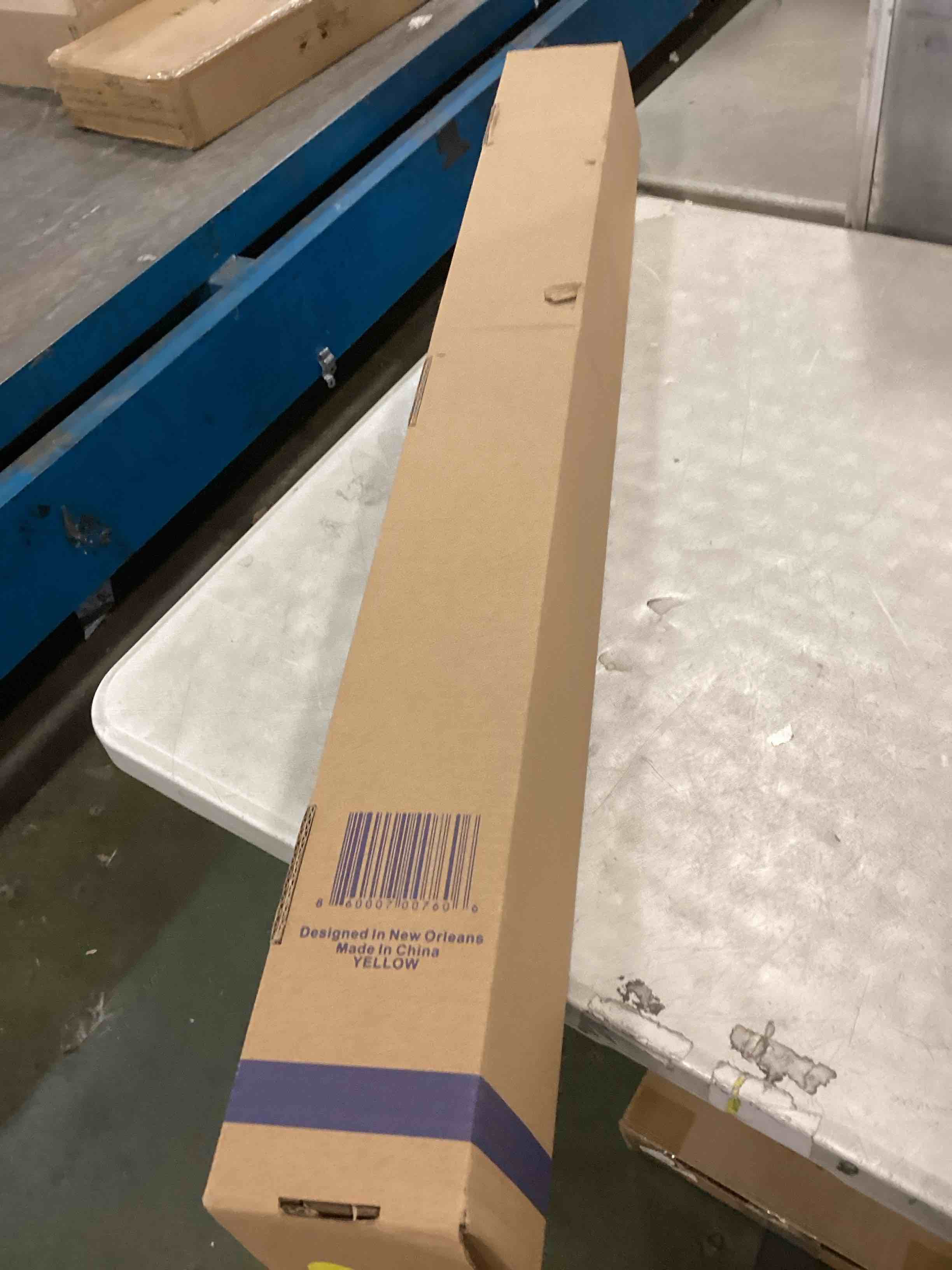 https://s3.amazonaws.com/lotting-images-prod/bidfta/YEL6258652_1714049024602.jpeg