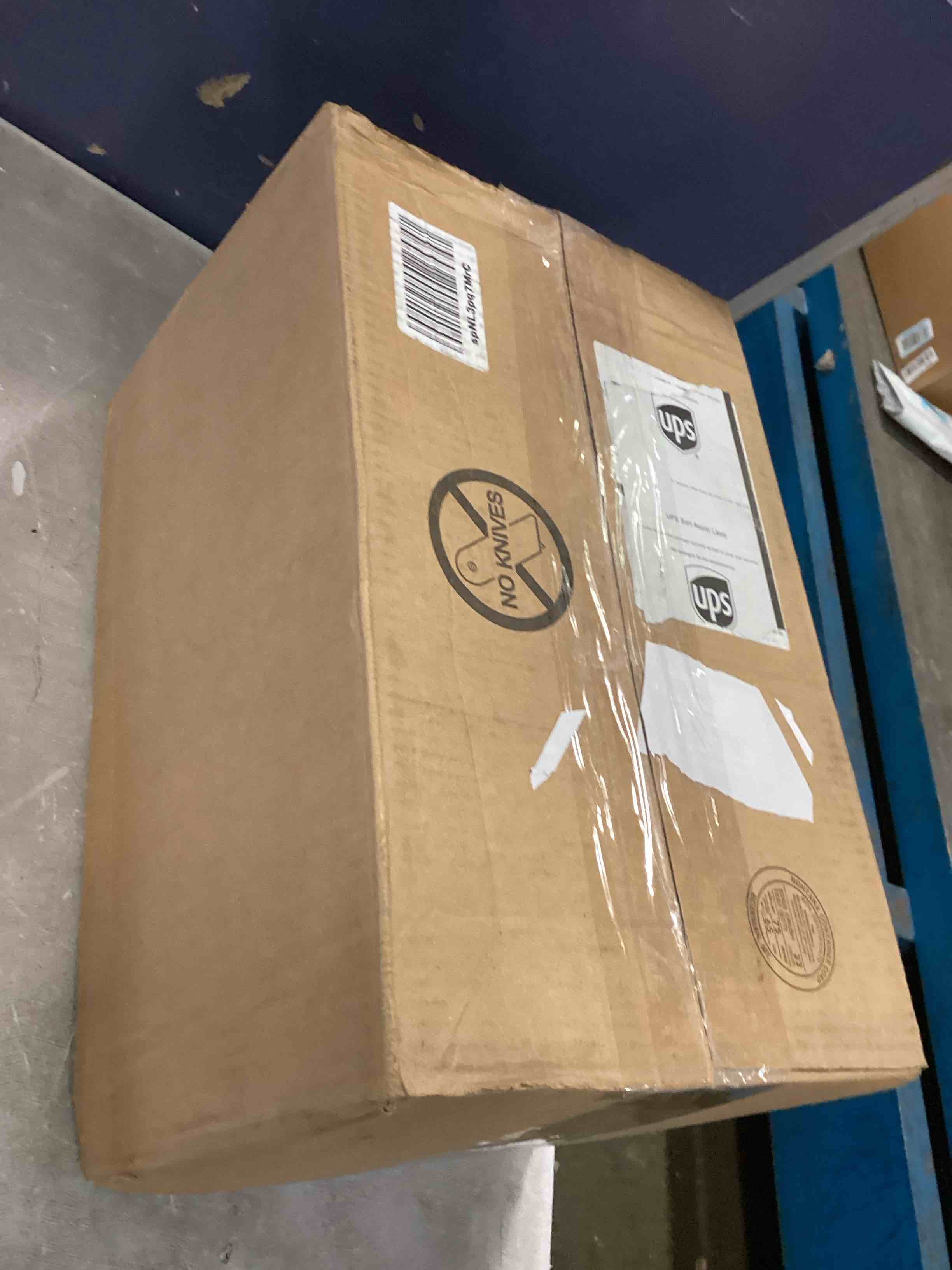 https://s3.amazonaws.com/lotting-images-prod/bidfta/YEL6258862_1714138808087.jpeg