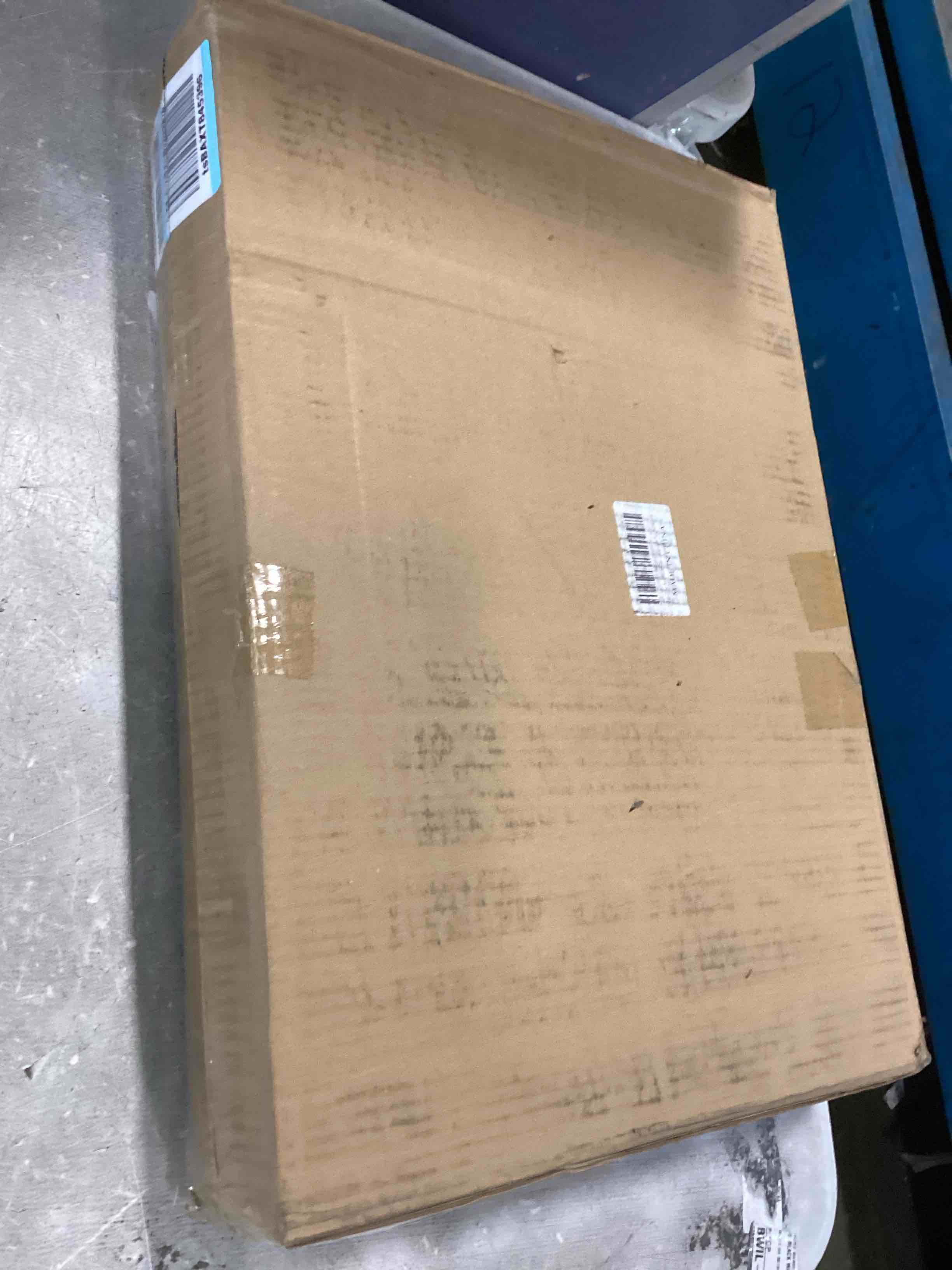 https://s3.amazonaws.com/lotting-images-prod/bidfta/YEL6258878_1714141796265.jpeg