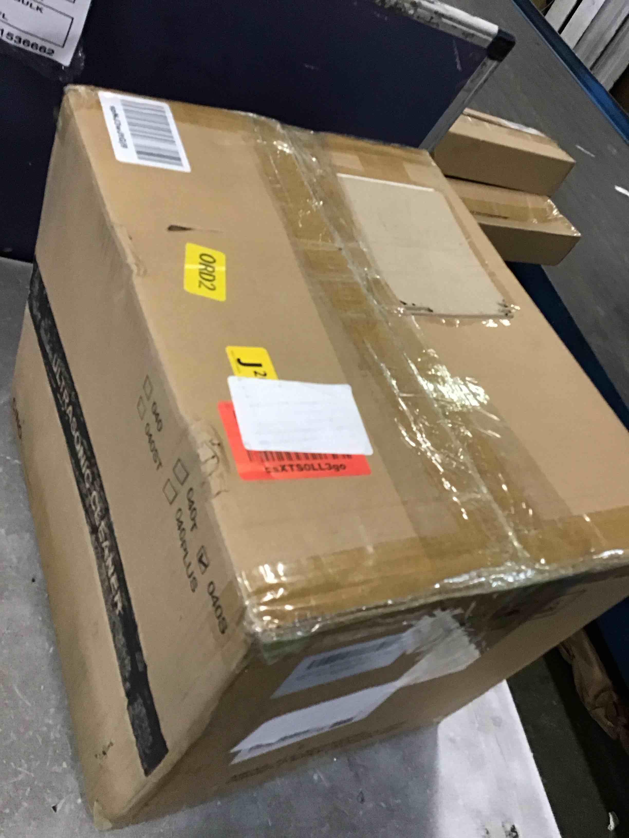 https://s3.amazonaws.com/lotting-images-prod/bidfta/YEL6258995_1714156559465.jpeg