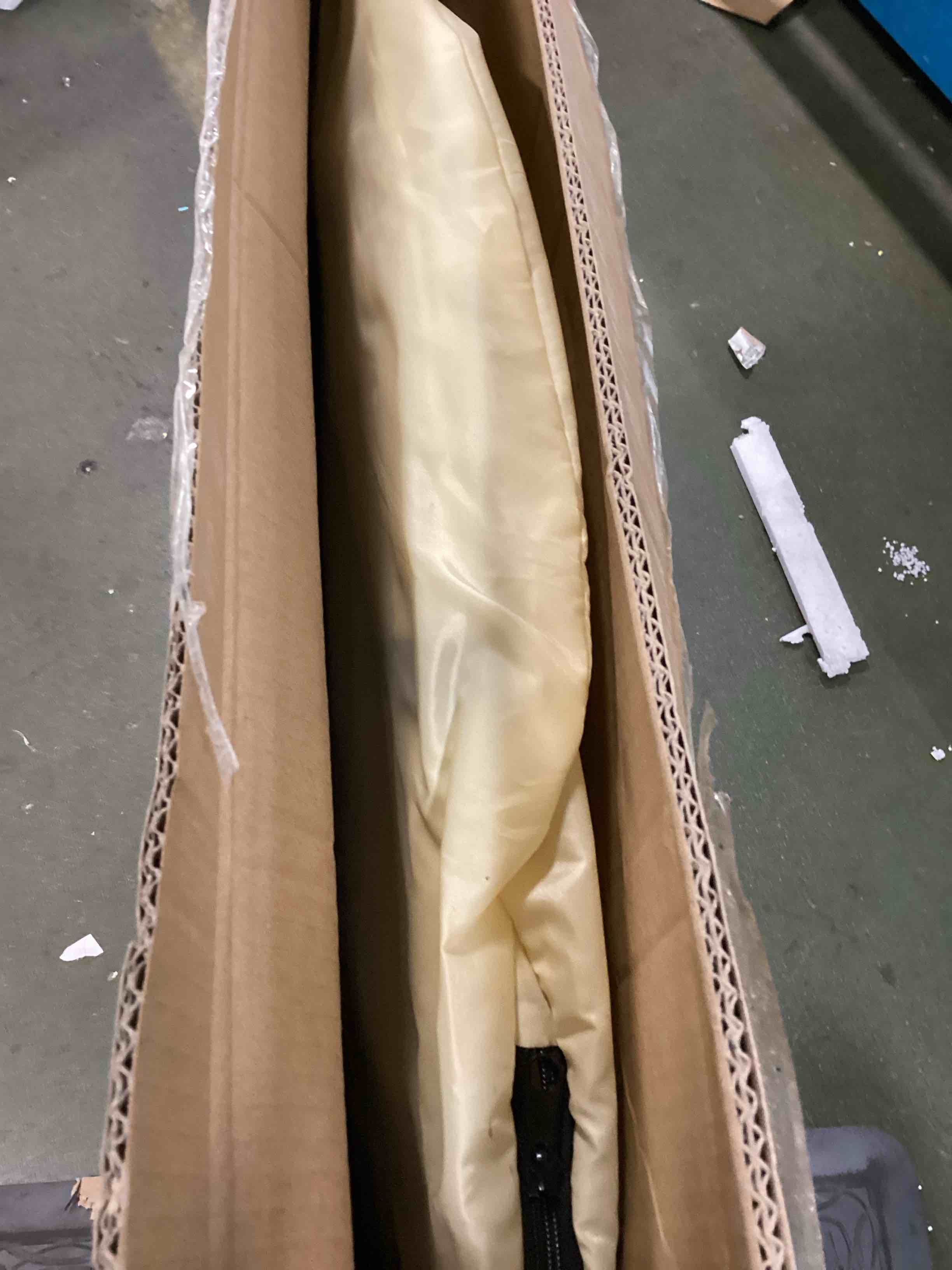 https://s3.amazonaws.com/lotting-images-prod/bidfta/YEL6259929_1714573463108.jpeg