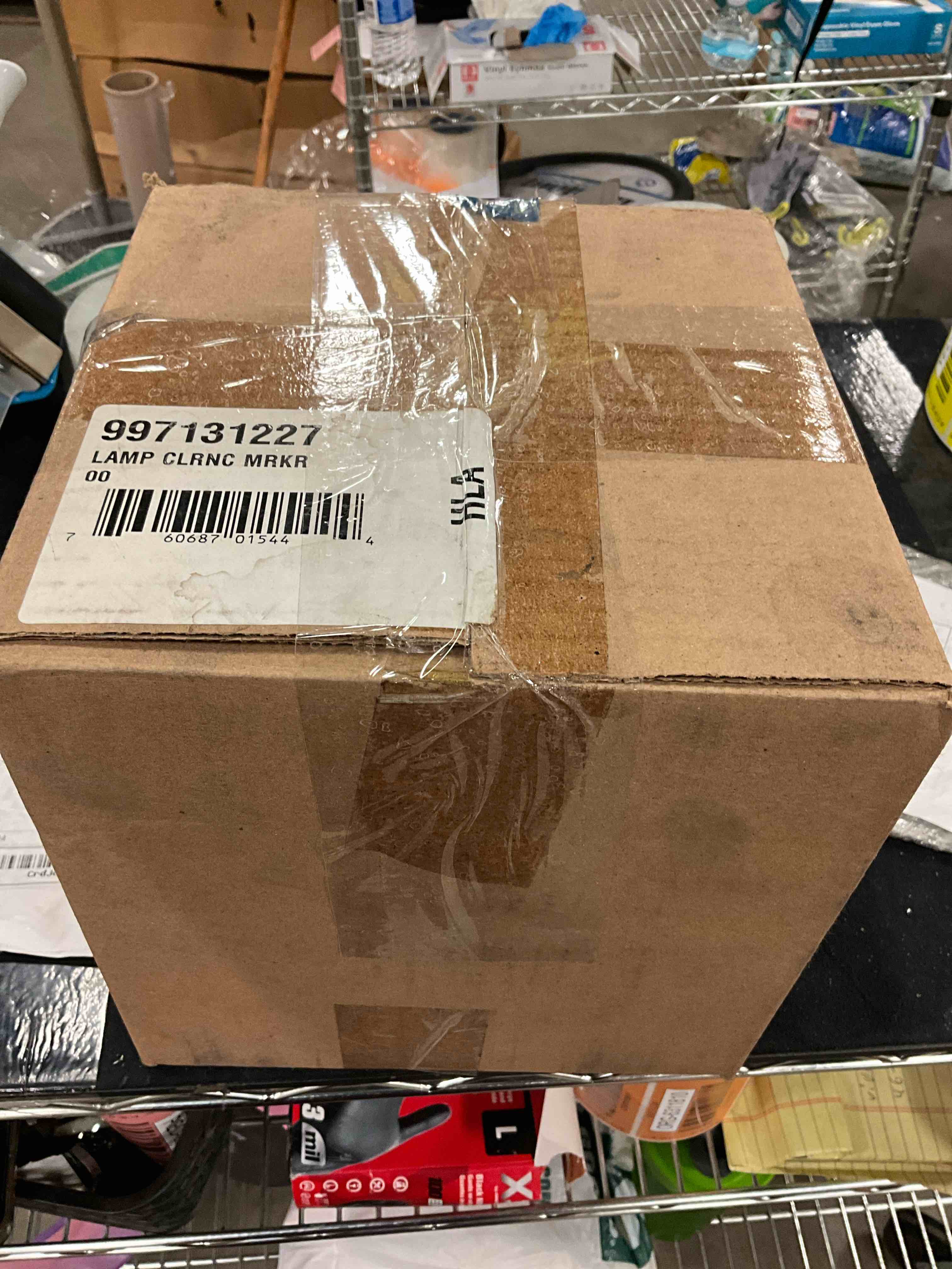 https://s3.amazonaws.com/lotting-images-prod/bidfta/YEL6263109_1716552712195.jpeg