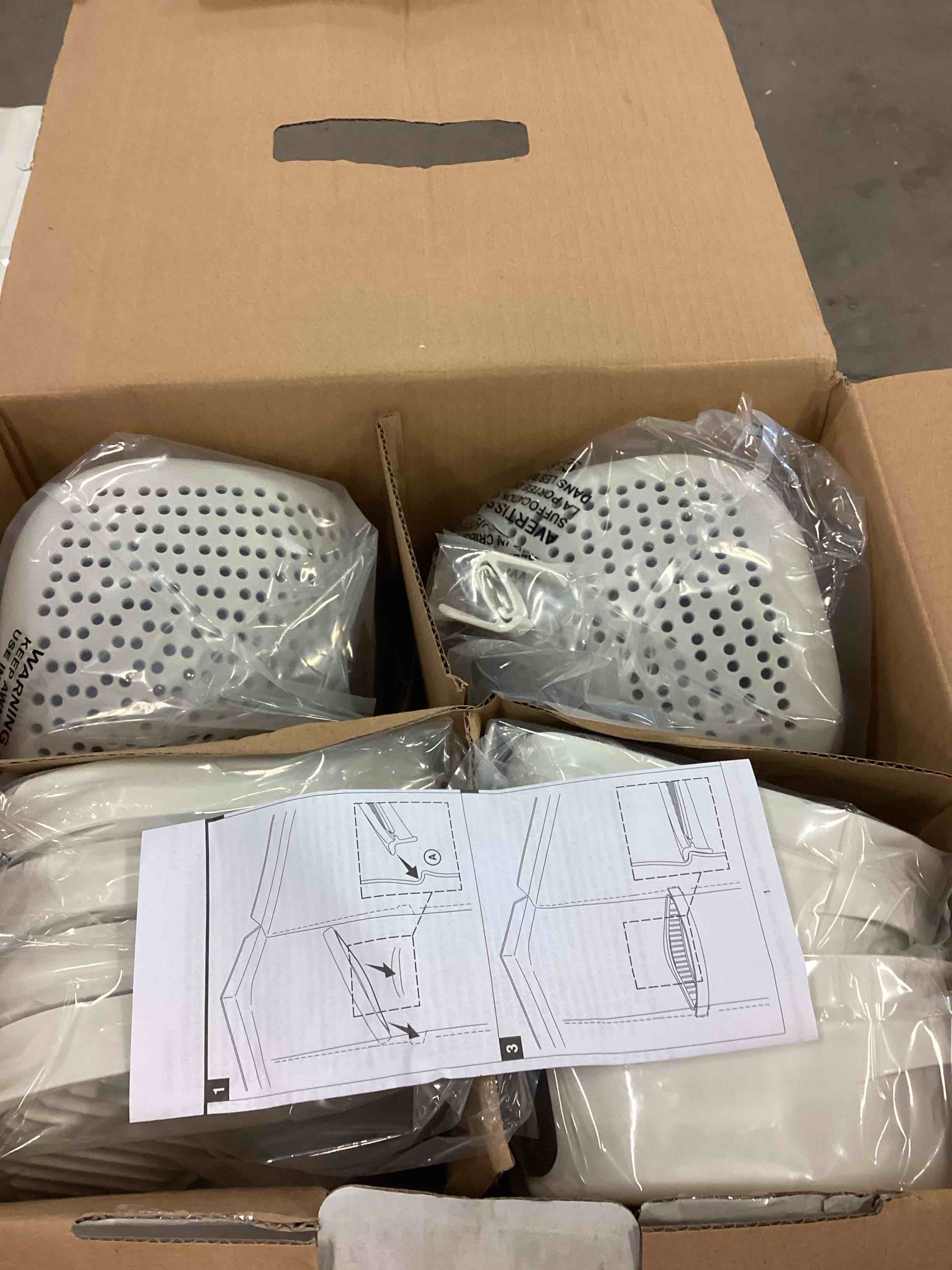 https://s3.amazonaws.com/lotting-images-prod/bidfta/YEL6263600_1717160958877.jpeg