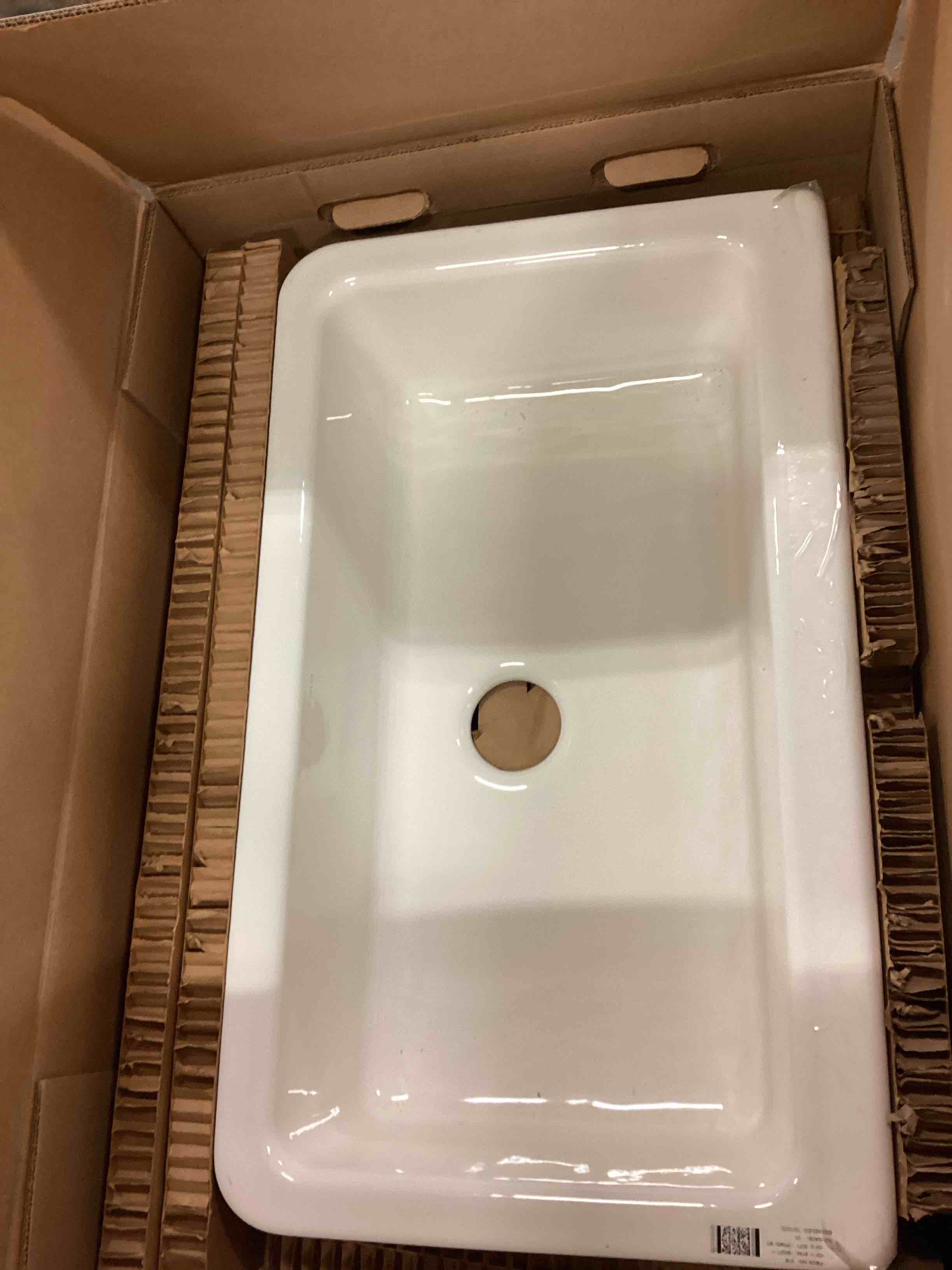 https://s3.amazonaws.com/lotting-images-prod/bidfta/YEL6263780_1717166230384.jpeg