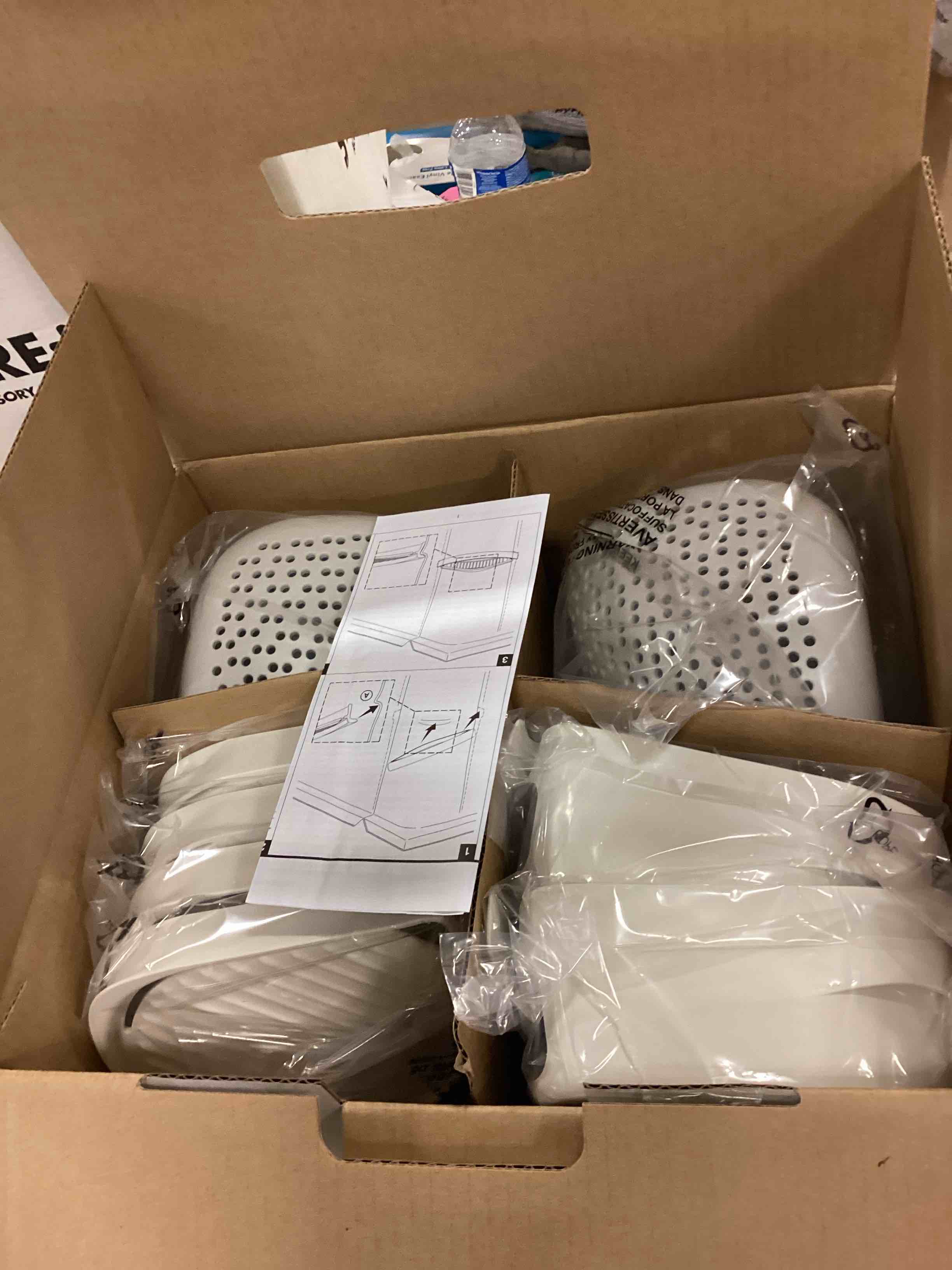 https://s3.amazonaws.com/lotting-images-prod/bidfta/YEL6263791_1717160694724.jpeg
