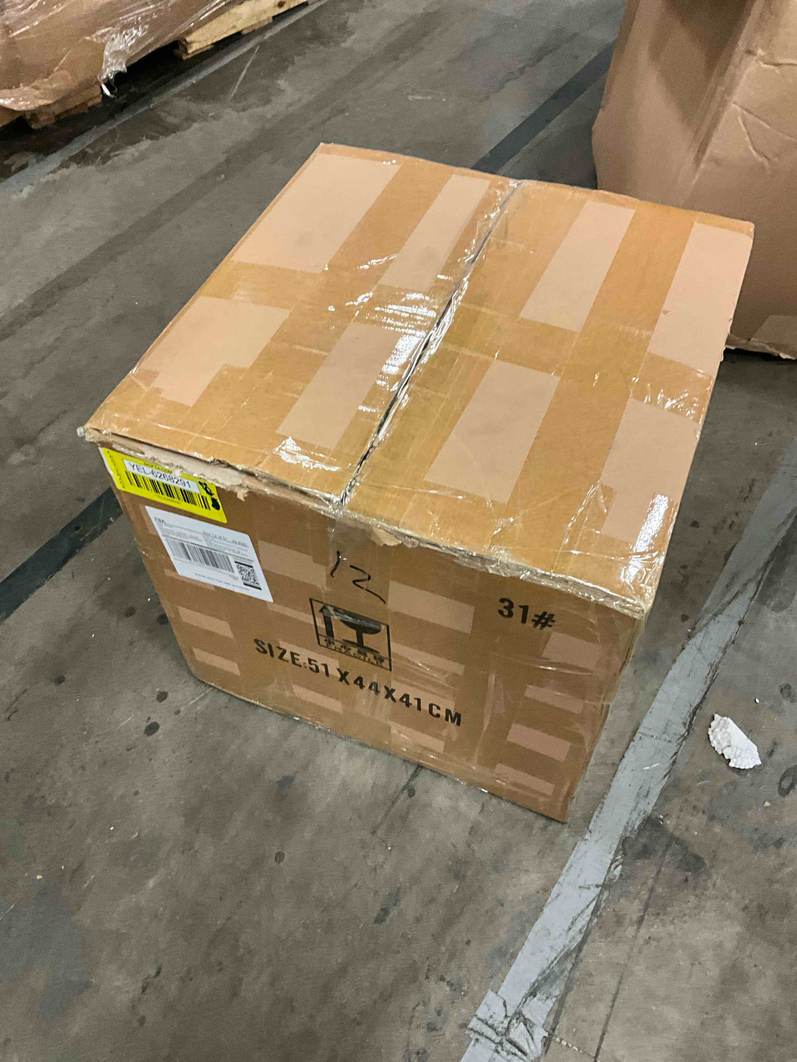 https://s3.amazonaws.com/lotting-images-prod/bidfta/YEL6268291_1717508139183.jpeg