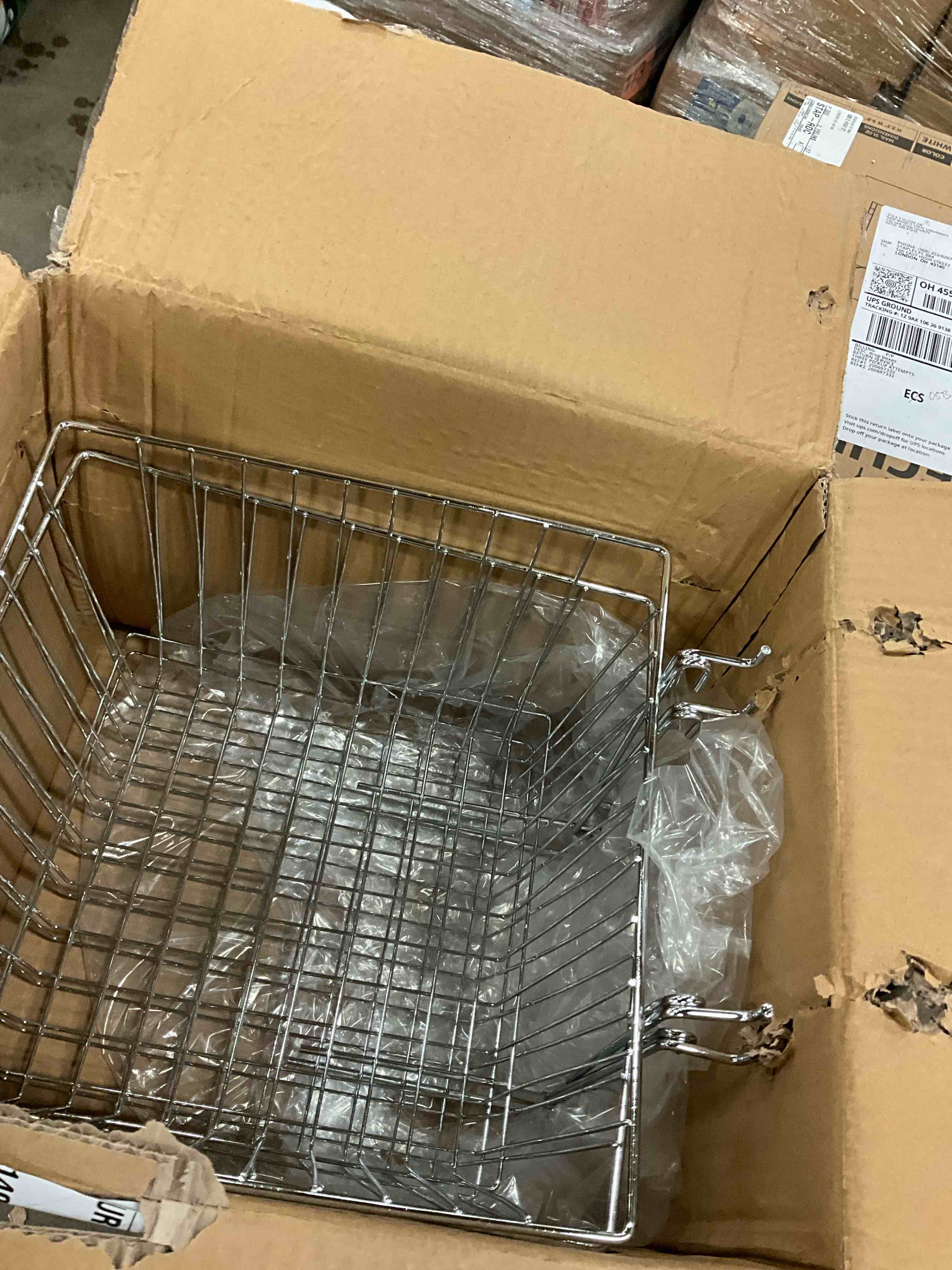 https://s3.amazonaws.com/lotting-images-prod/bidfta/YEL6268307_1717514776354.jpeg