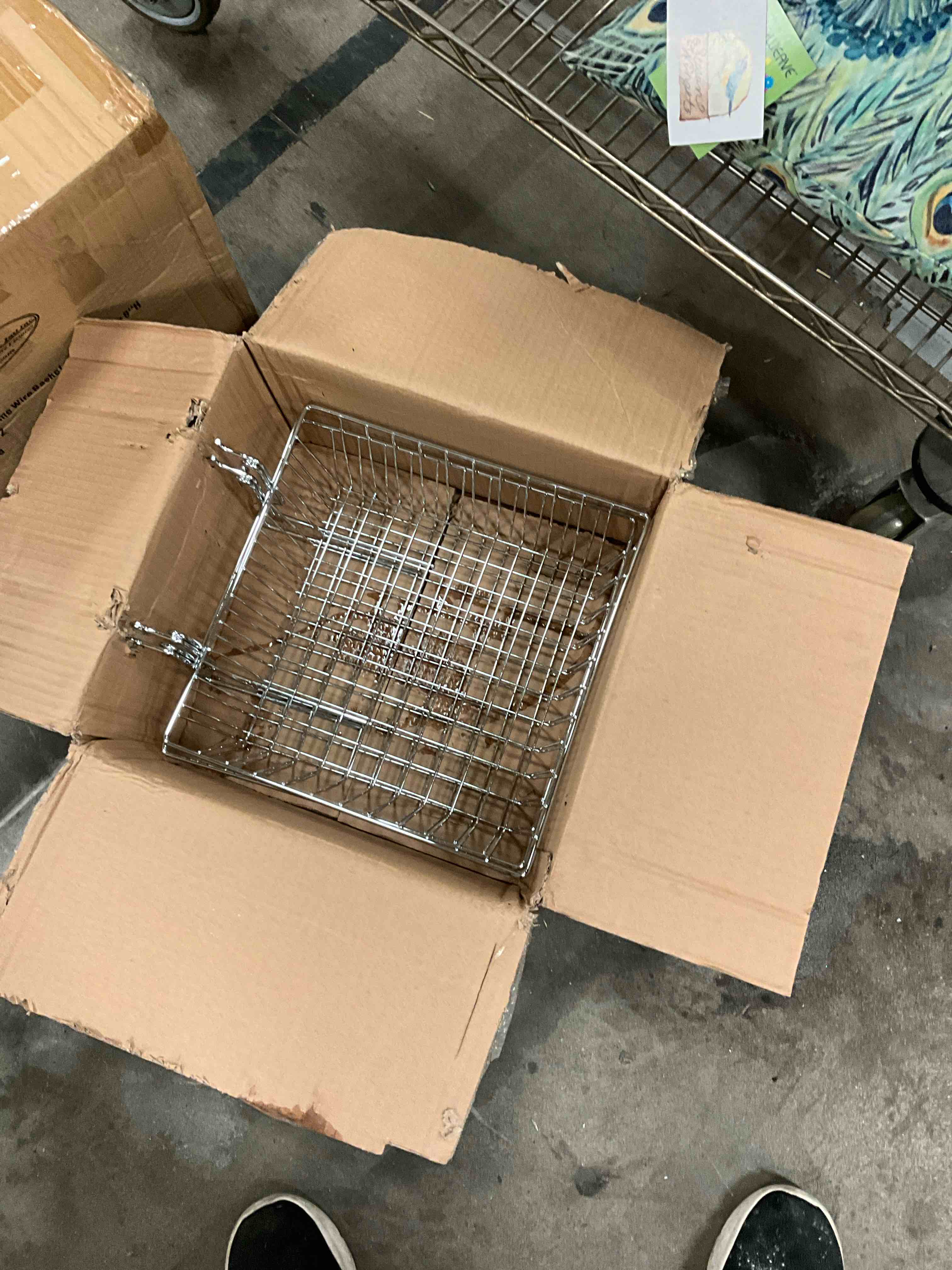 https://s3.amazonaws.com/lotting-images-prod/bidfta/YEL6268307_1717517476696.jpeg