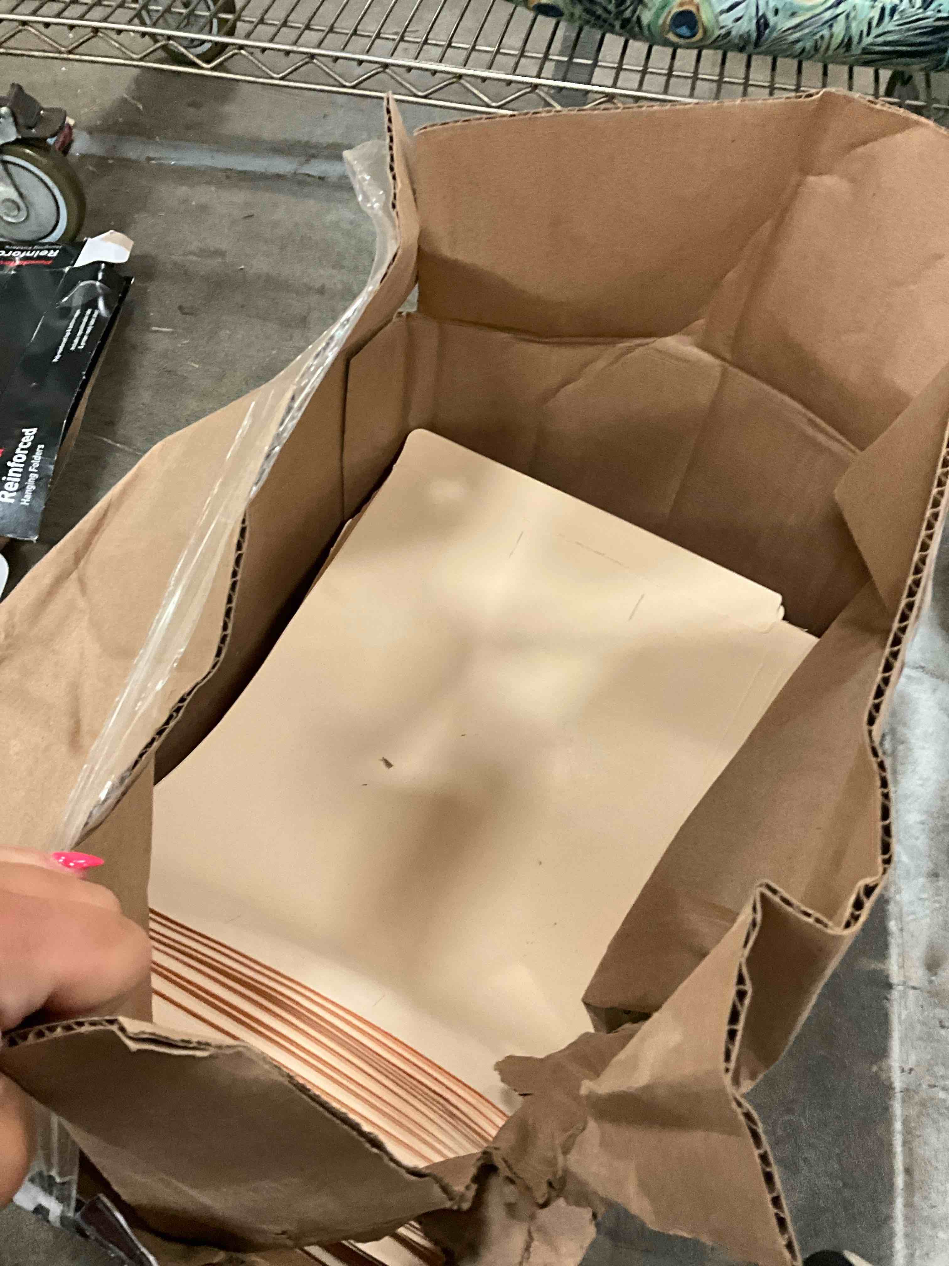 https://s3.amazonaws.com/lotting-images-prod/bidfta/YEL6268317_1717526789864.jpeg