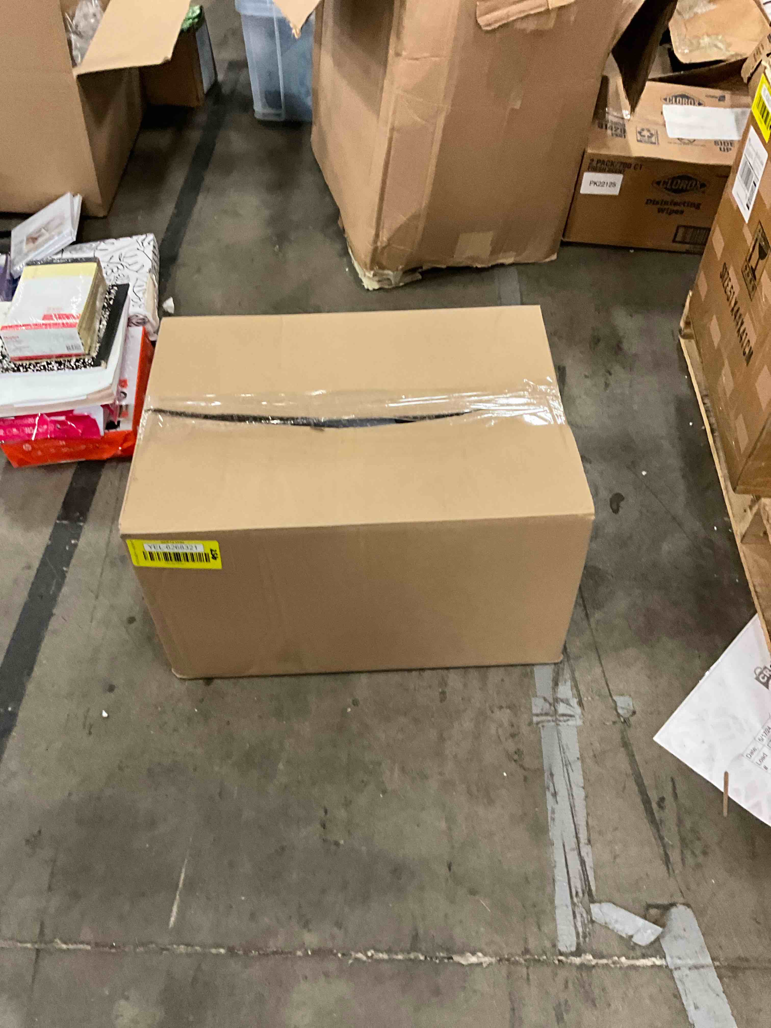 https://s3.amazonaws.com/lotting-images-prod/bidfta/YEL6268321_1717530640739.jpeg