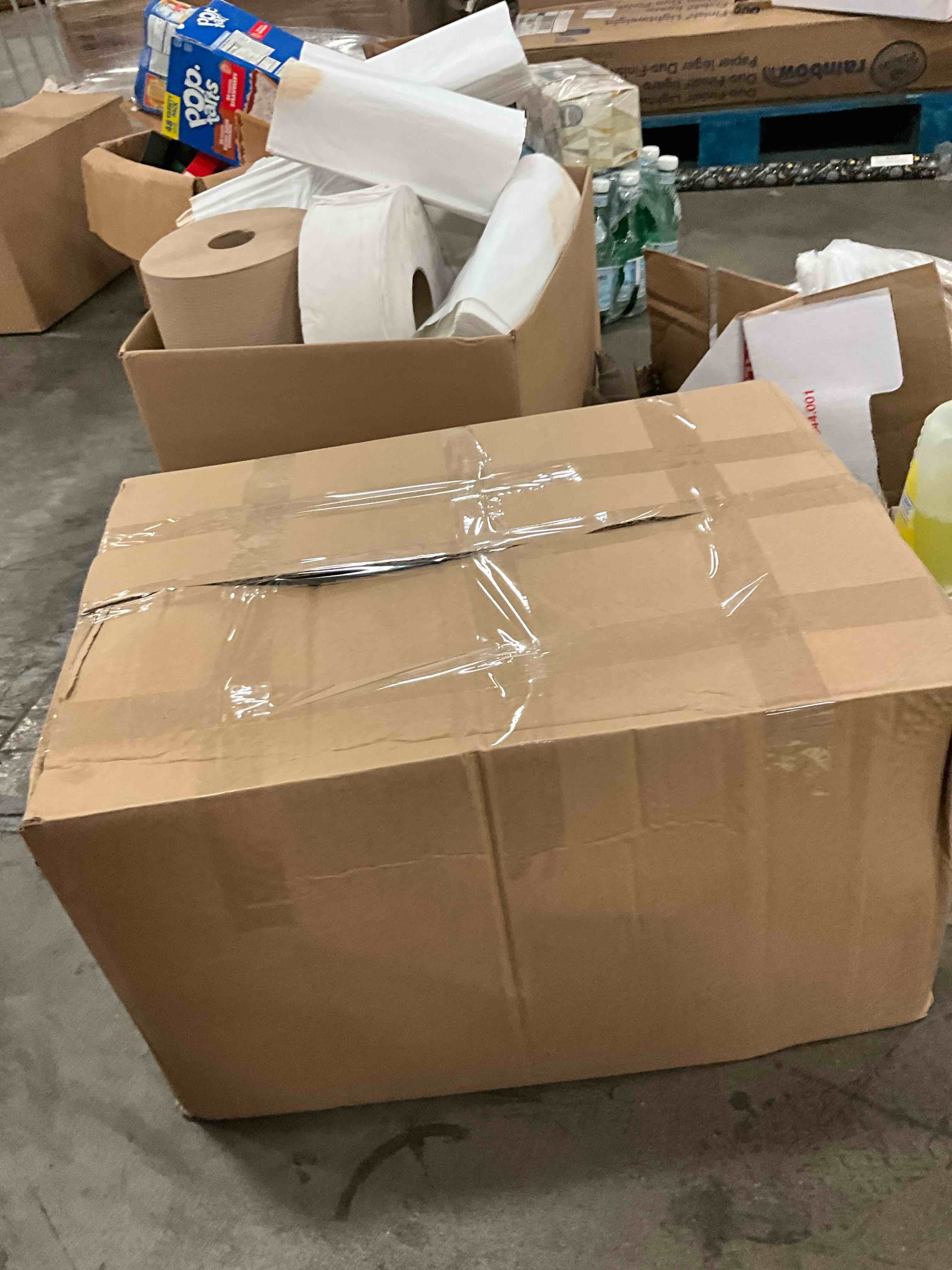 https://s3.amazonaws.com/lotting-images-prod/bidfta/YEL6268336_1717592362778.jpeg