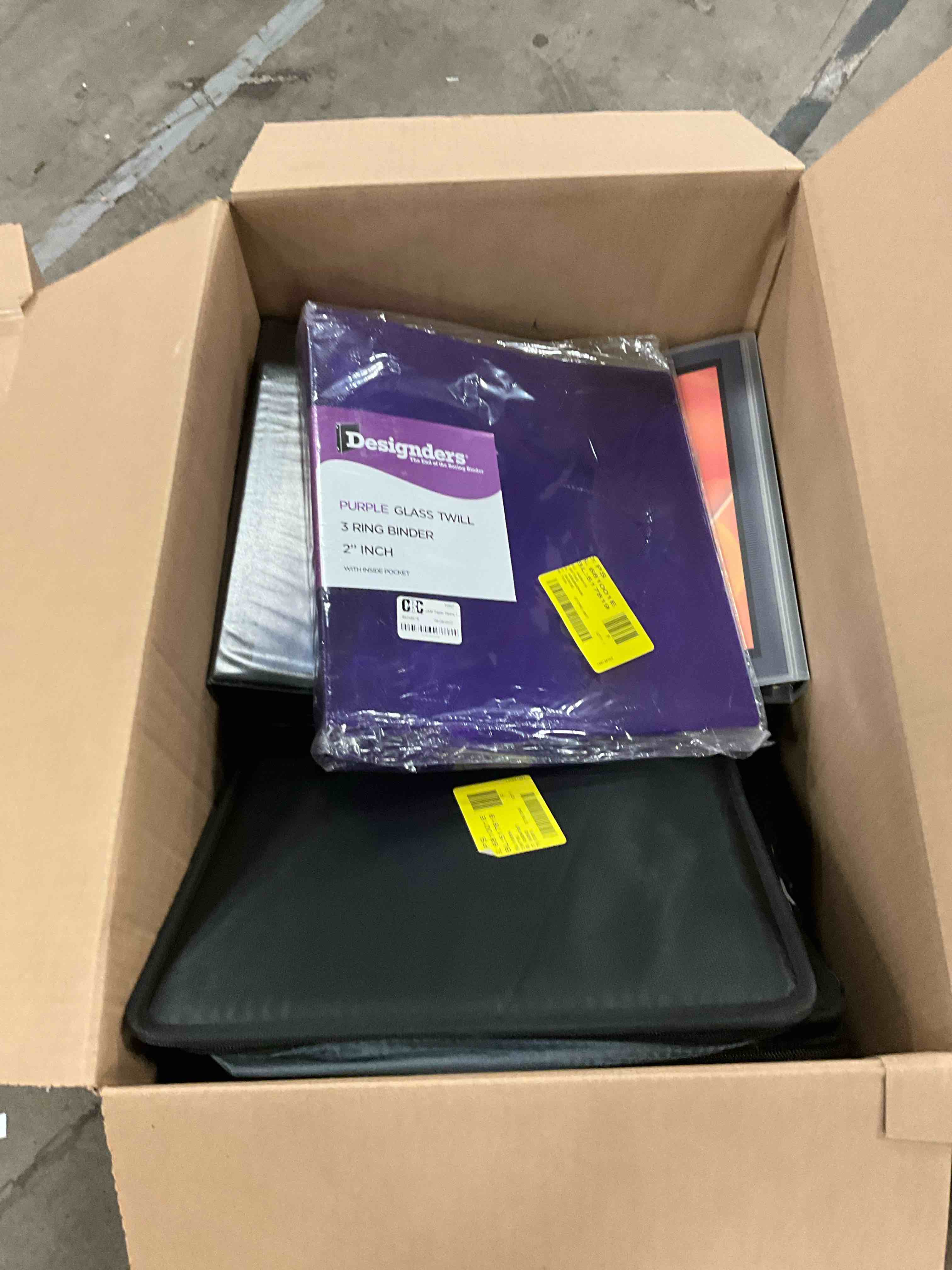 https://s3.amazonaws.com/lotting-images-prod/bidfta/YEL6268343_1717595136430.jpeg