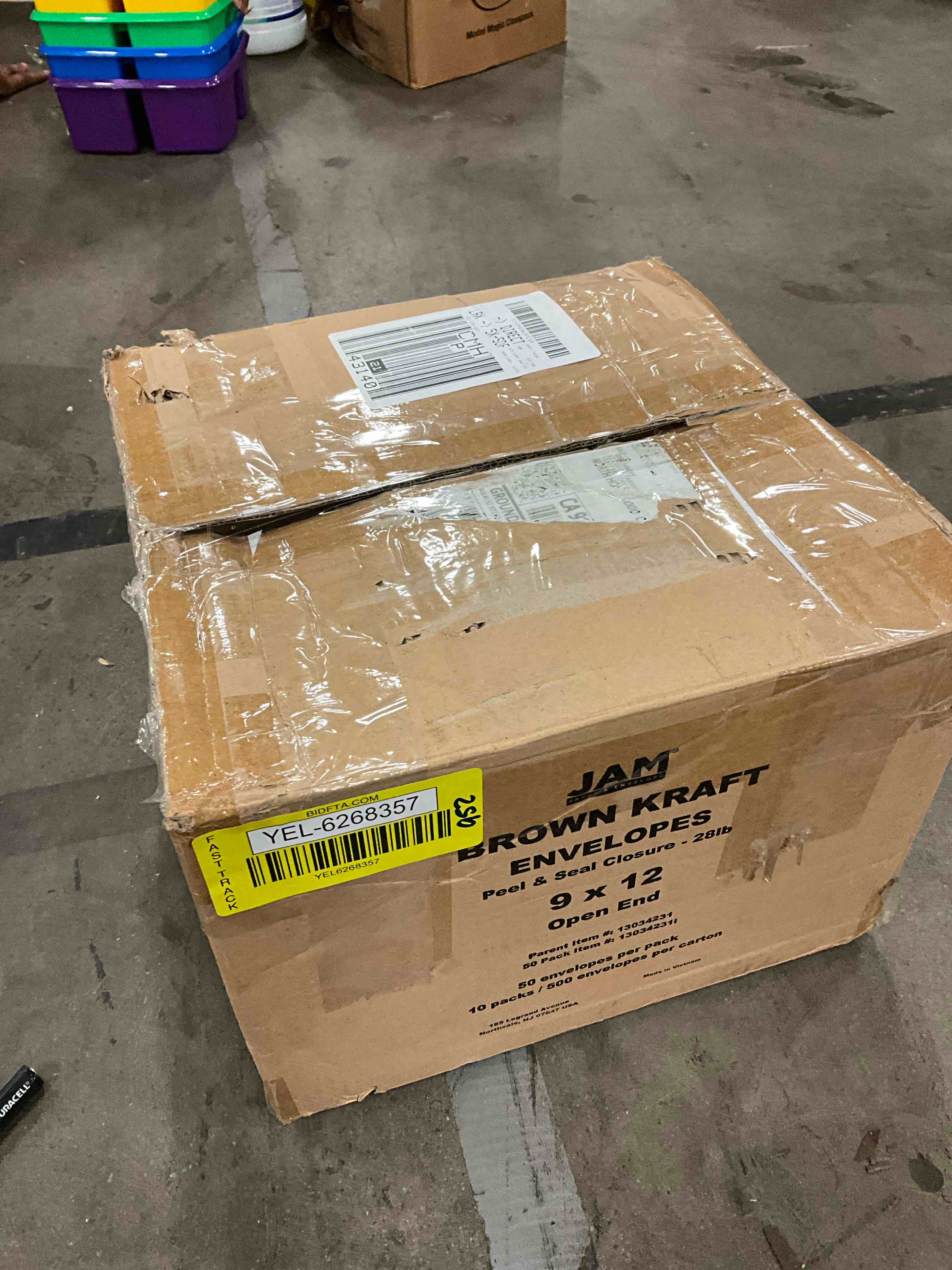 https://s3.amazonaws.com/lotting-images-prod/bidfta/YEL6268357_1717594288954.jpeg